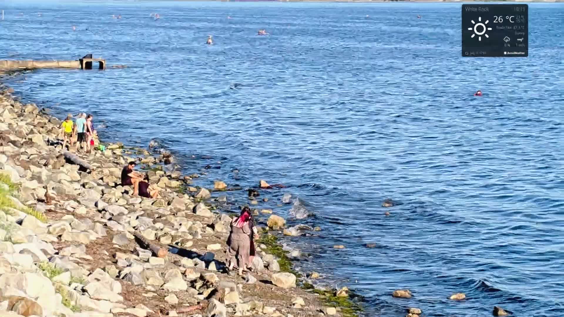 White Rock East Beach Live Cam - White Rock, Metro Vancouver, British Columbia, Canada