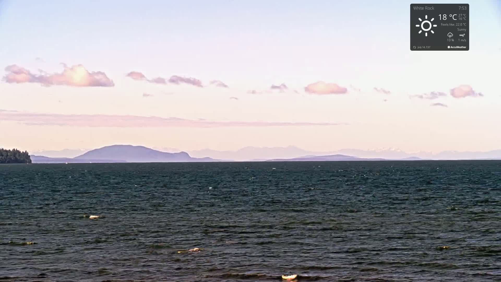 White Rock East Beach Live Cam - White Rock, Metro Vancouver, British Columbia, Canada