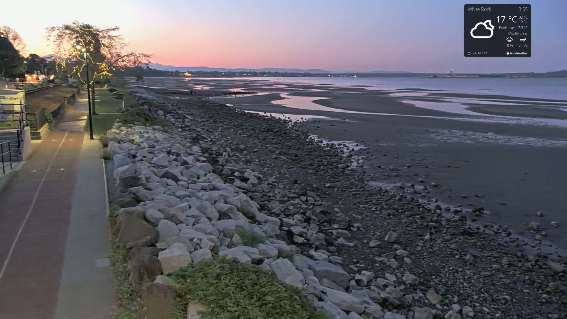 White Rock East Beach Live Cam - White Rock, Metro Vancouver, British Columbia, Canada