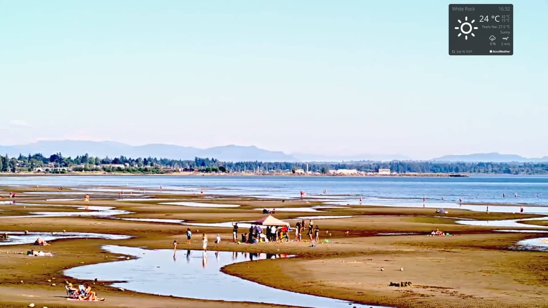 White Rock East Beach Live Cam - White Rock, Metro Vancouver, British Columbia, Canada