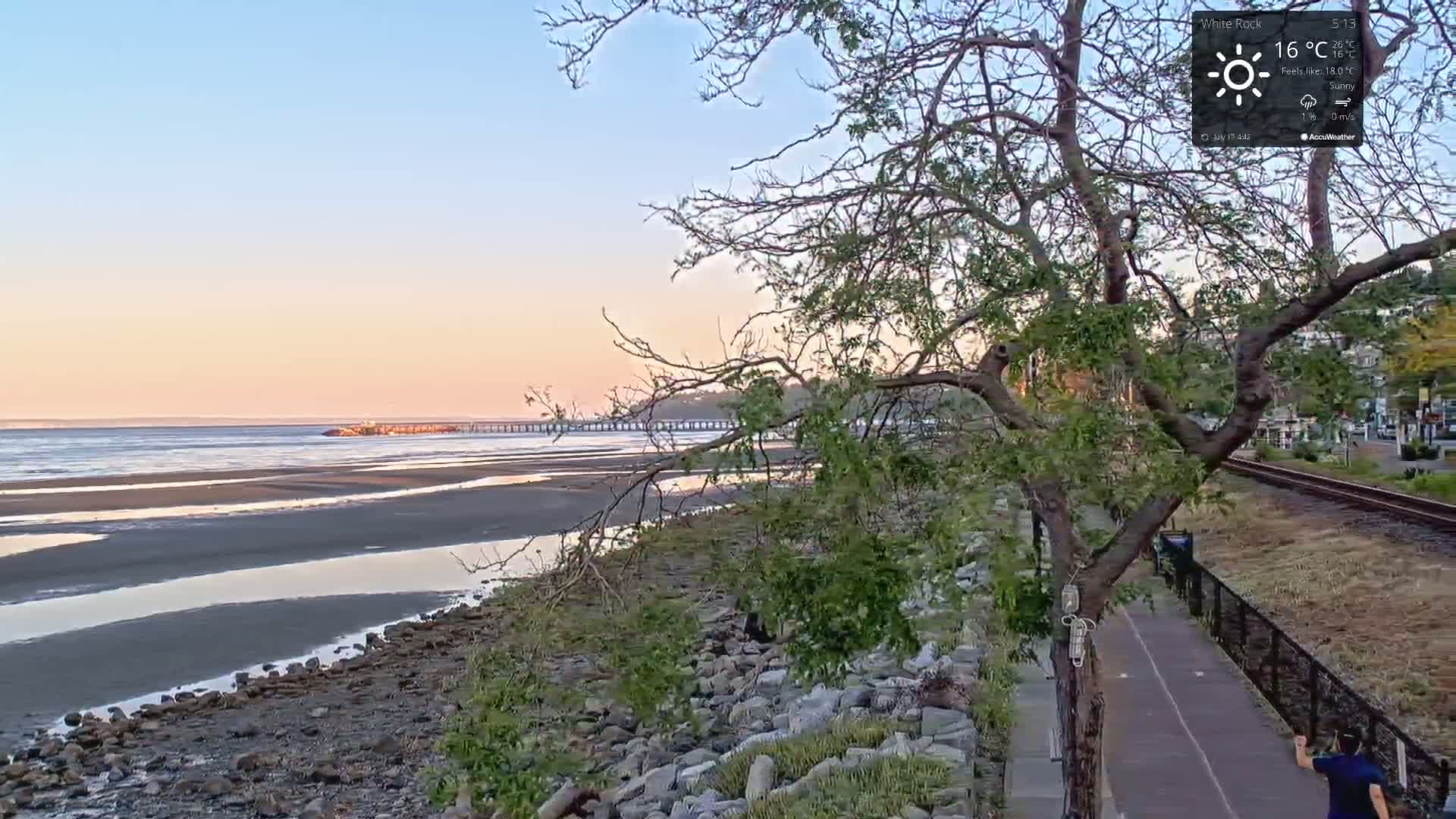 White Rock East Beach Live Cam - White Rock, Metro Vancouver, British Columbia, Canada