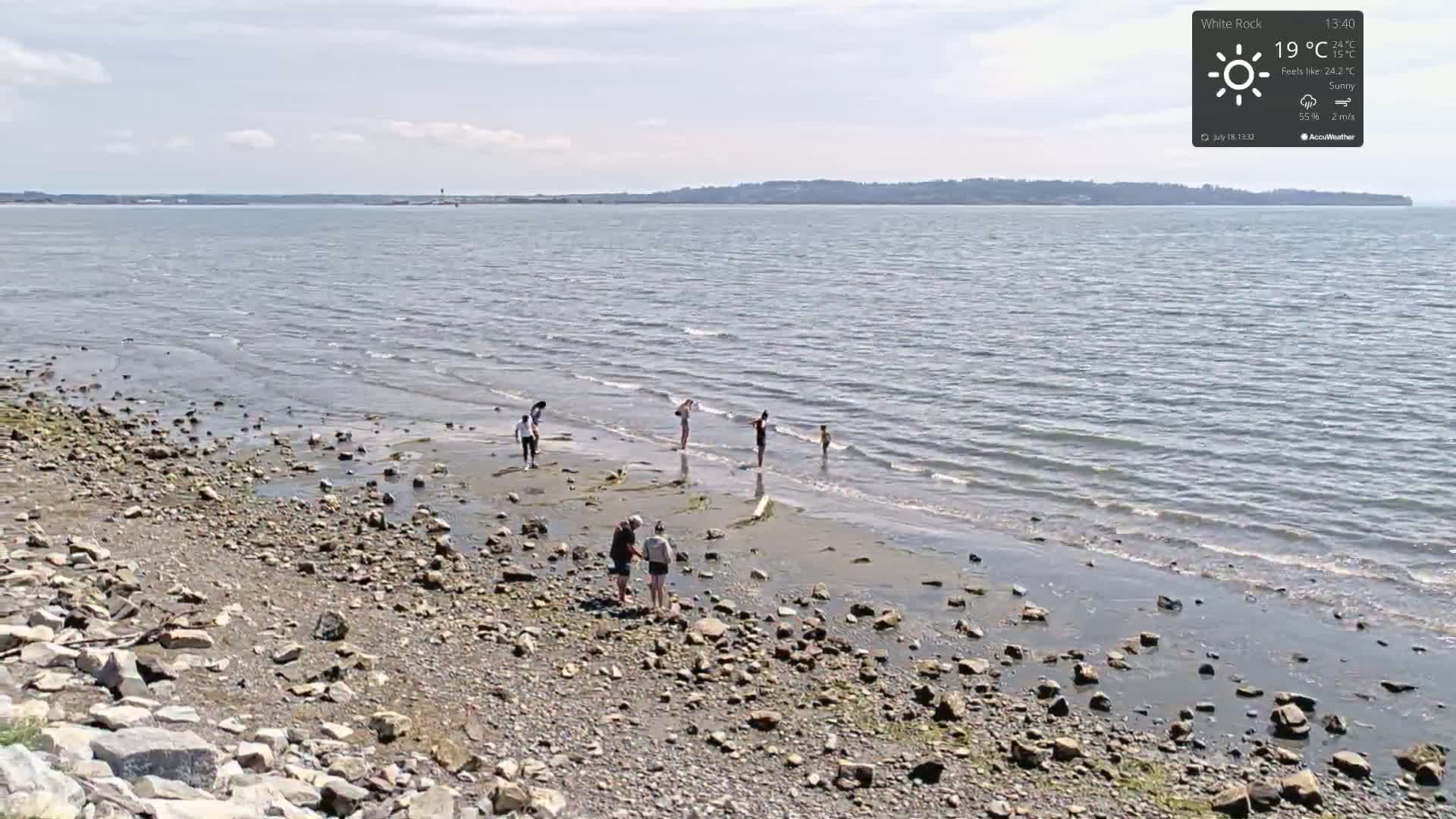 White Rock East Beach Live Cam - White Rock, Metro Vancouver, British Columbia, Canada