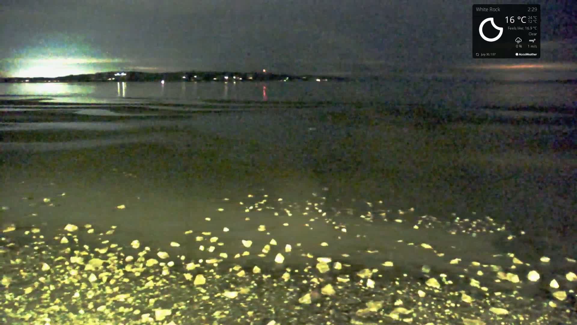 White Rock East Beach Live Cam - White Rock, Metro Vancouver, British Columbia, Canada