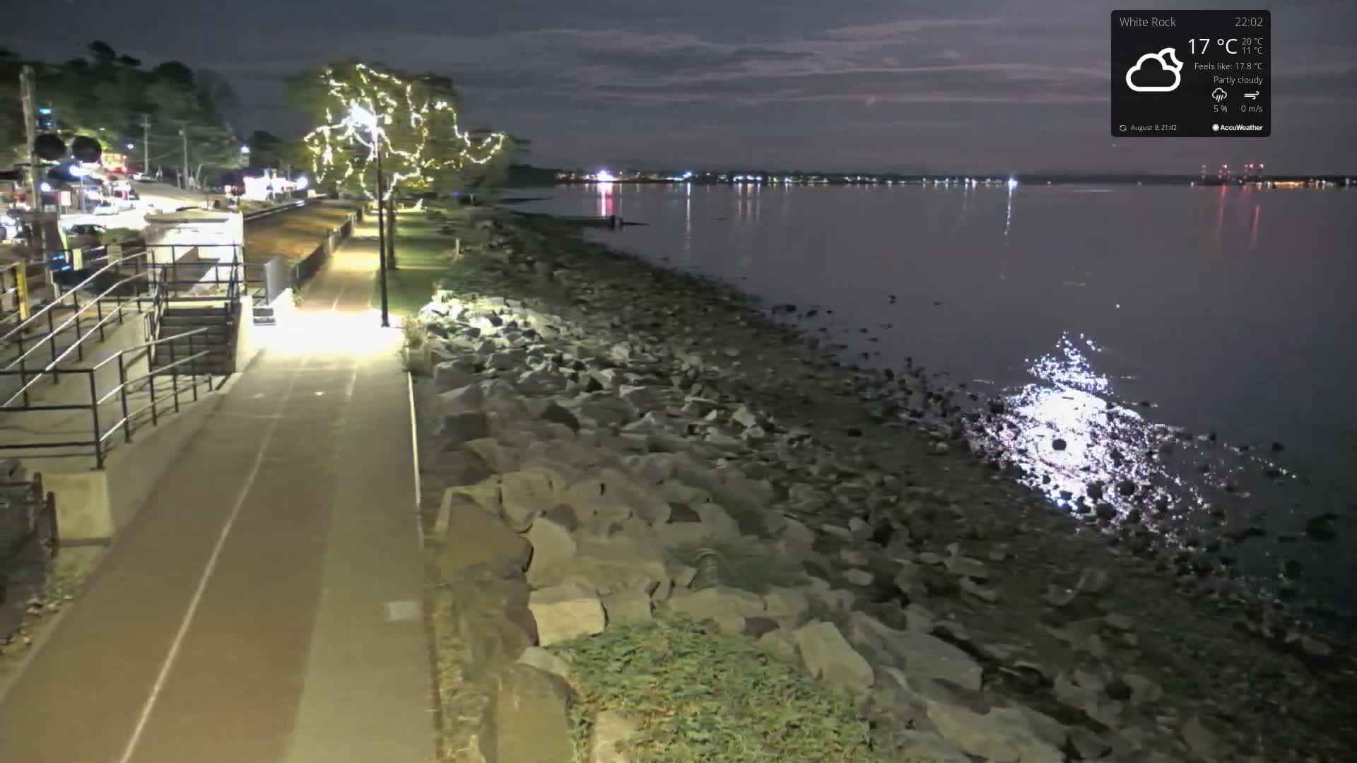 White Rock East Beach Live Cam - White Rock, Metro Vancouver, British Columbia, Canada