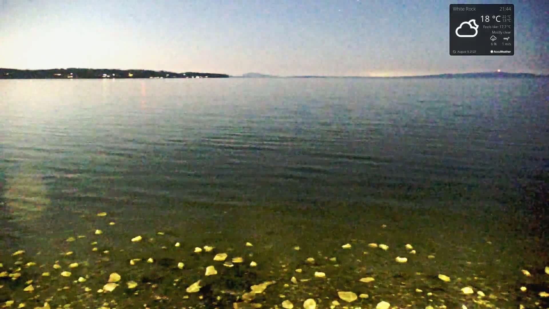 White Rock East Beach Live Cam - White Rock, Metro Vancouver, British Columbia, Canada