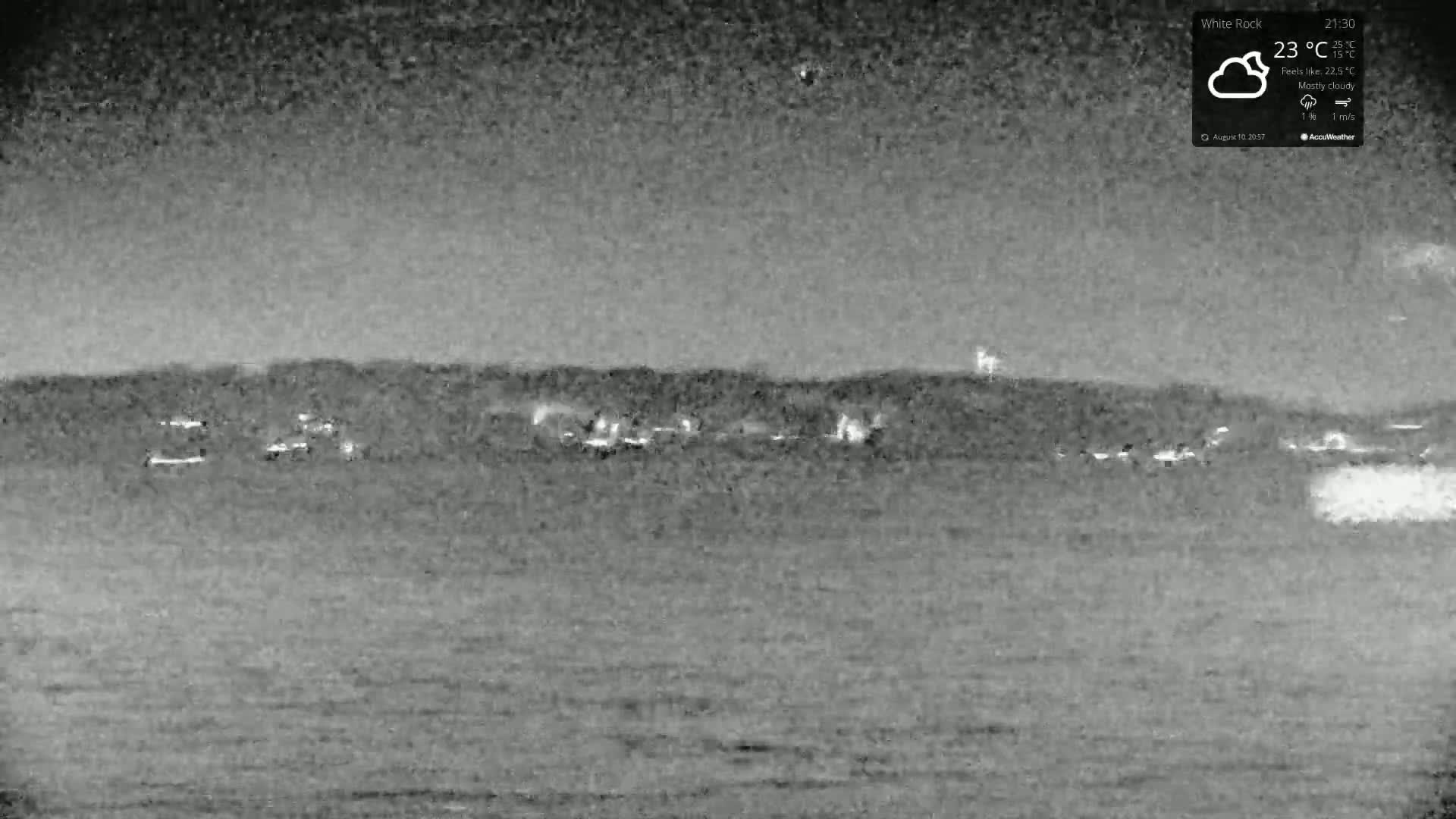 White Rock East Beach Live Cam - White Rock, Metro Vancouver, British Columbia, Canada