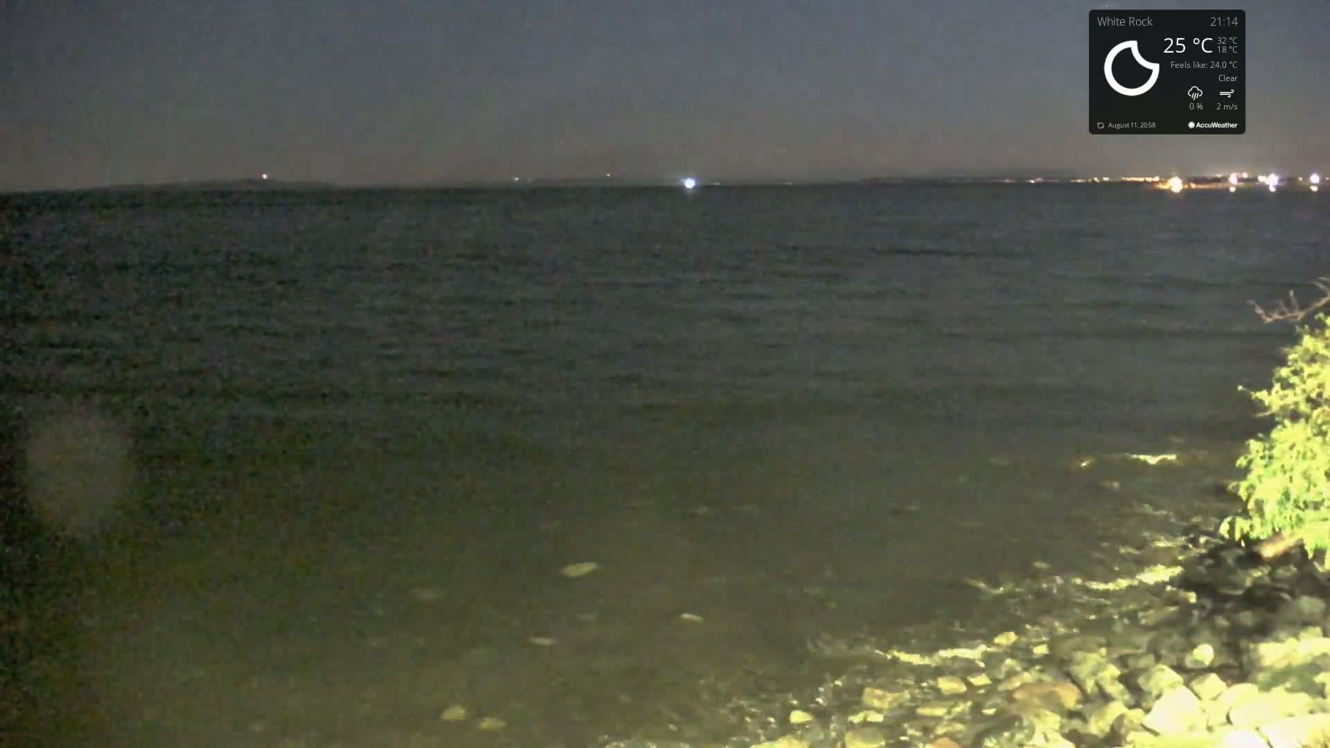 White Rock East Beach Live Cam - White Rock, Metro Vancouver, British Columbia, Canada