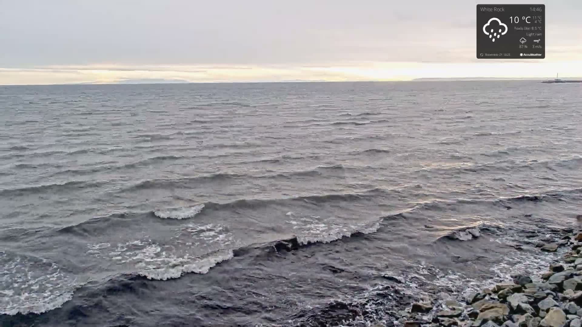 White Rock East Beach Live Cam - White Rock, Metro Vancouver, British Columbia, Canada