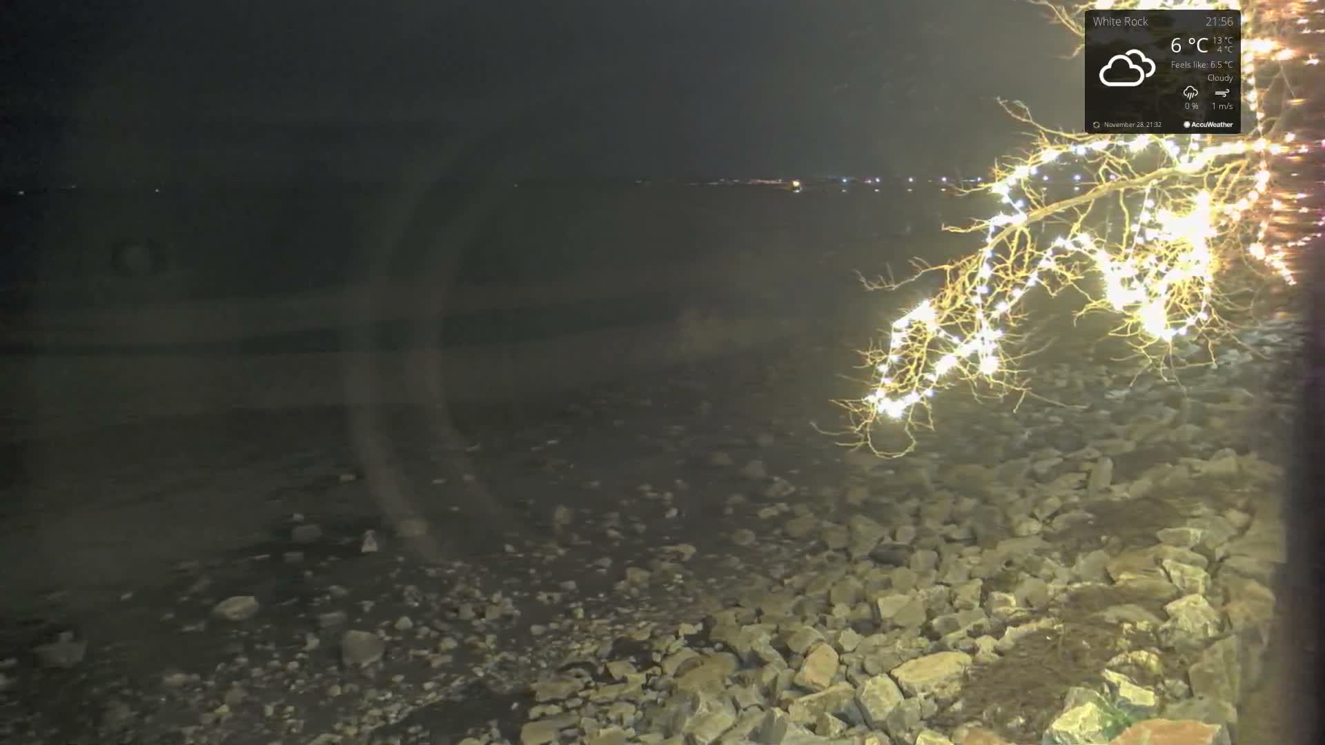 White Rock East Beach Live Cam - White Rock, Metro Vancouver, British Columbia, Canada