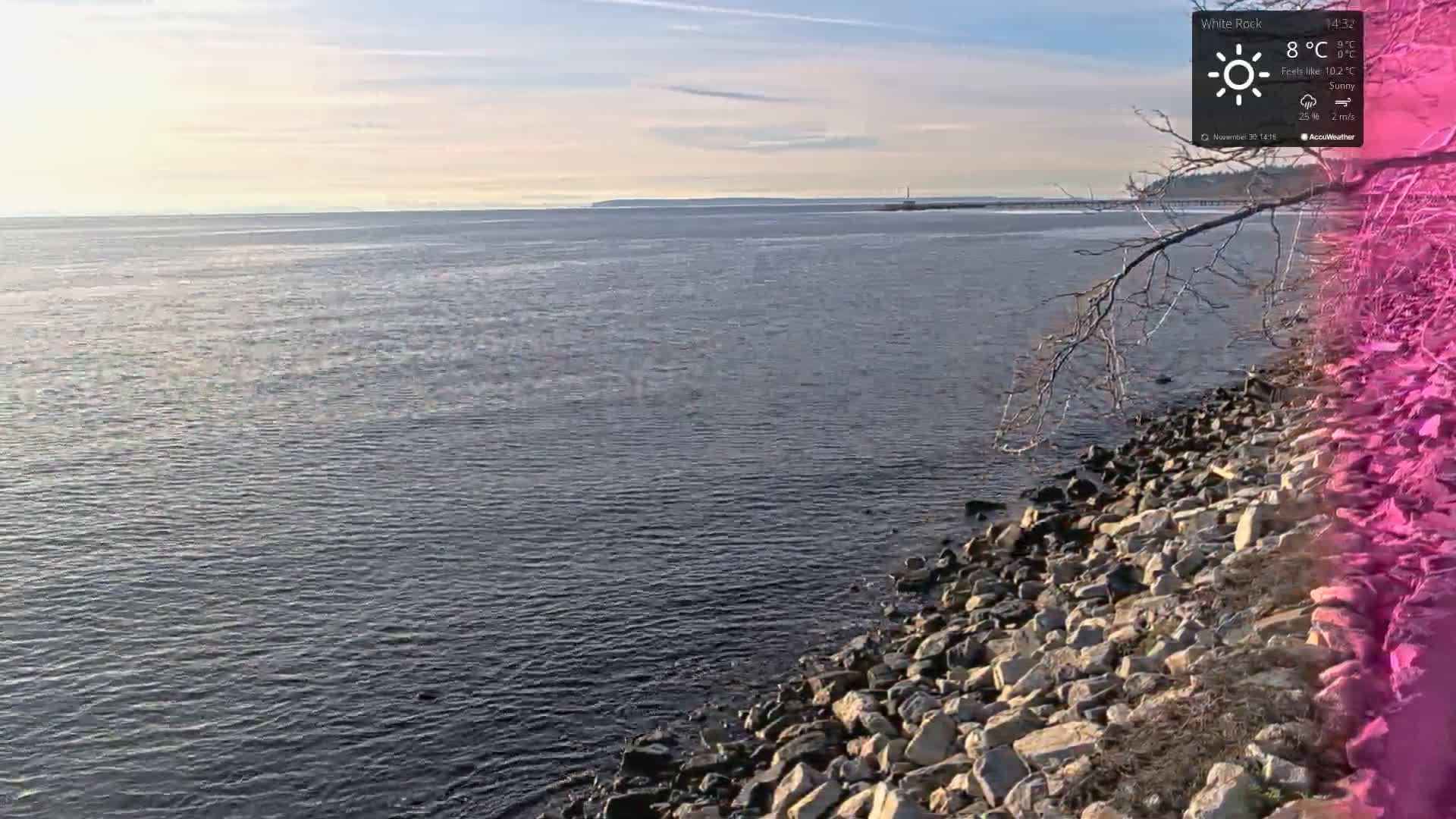 White Rock East Beach Live Cam - White Rock, Metro Vancouver, British Columbia, Canada