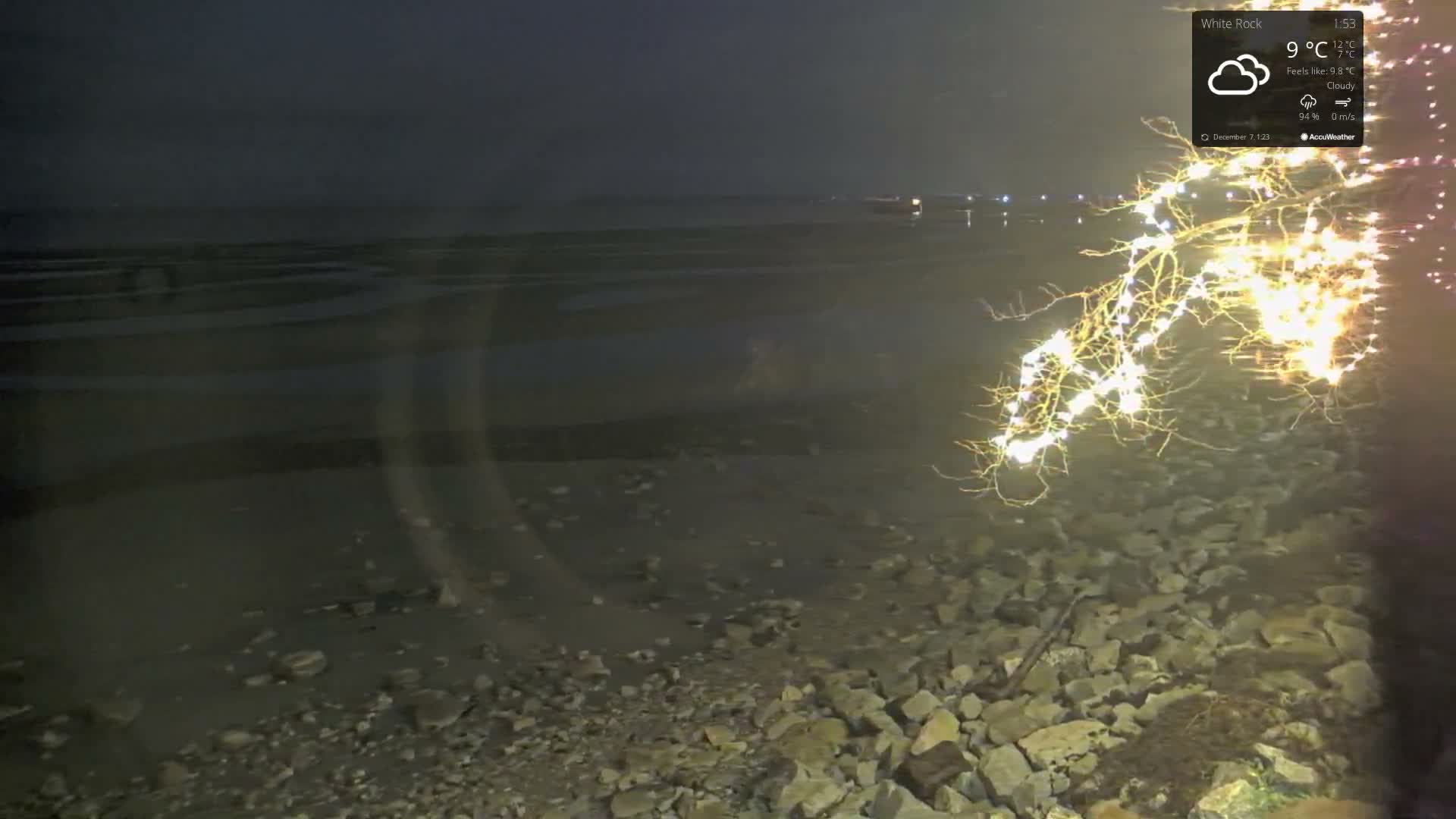 White Rock East Beach Live Cam - White Rock, Metro Vancouver, British Columbia, Canada