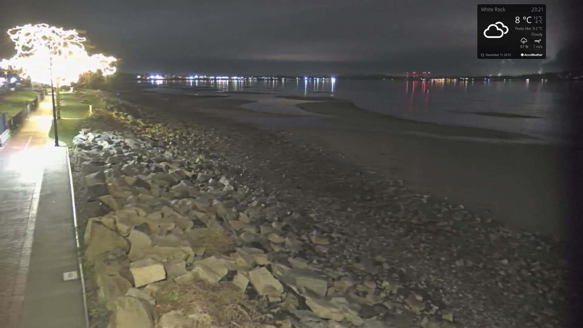 White Rock East Beach Live Cam - White Rock, Metro Vancouver, British Columbia, Canada