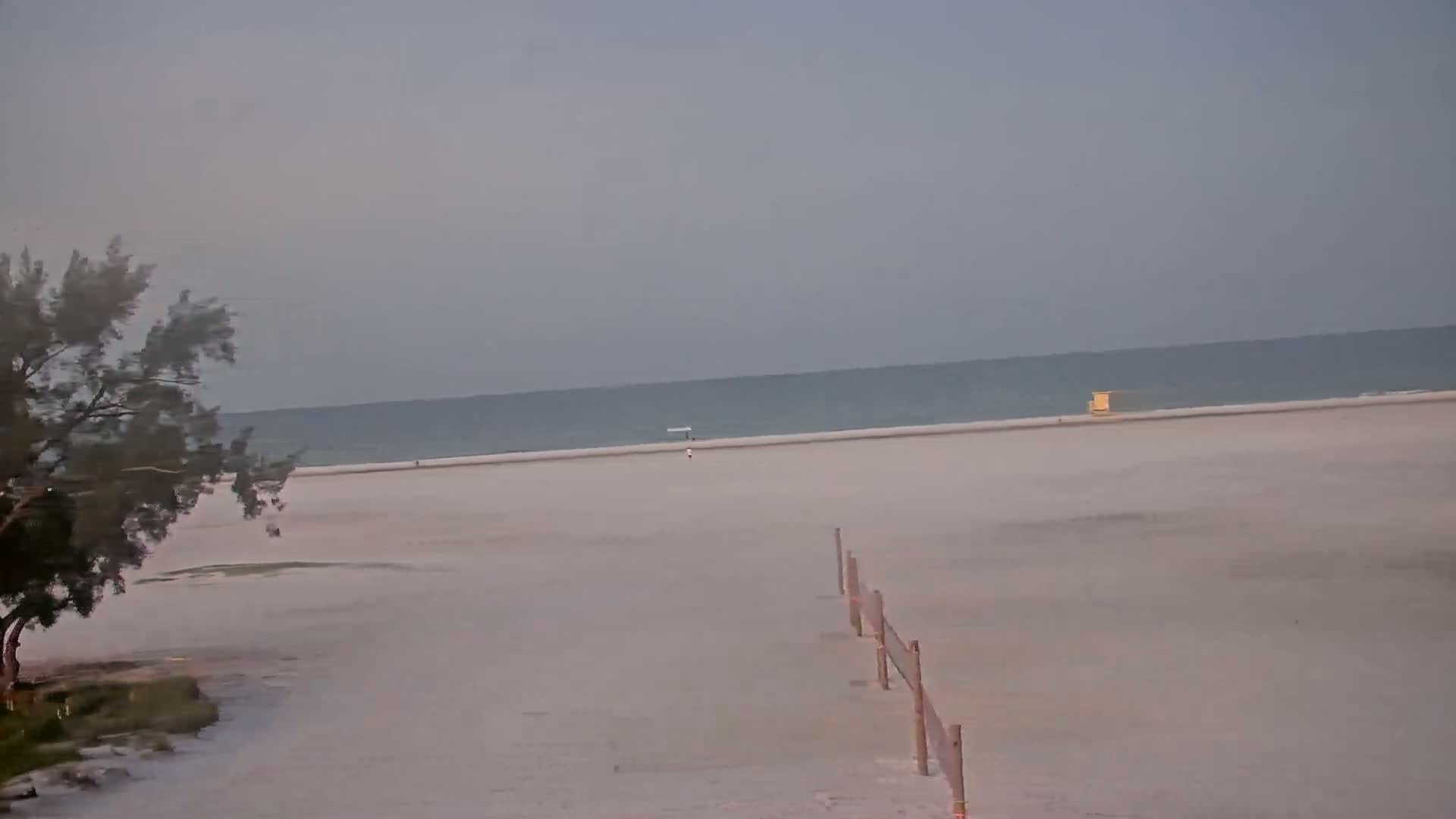 Siesta Key Beach Live Cam - Siesta Key, Sarasota, Florida, USA