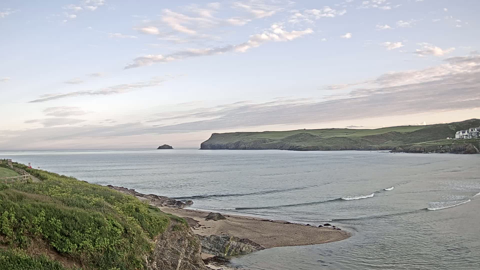 Polzeath Beach Live Cam - Polzeath, Cornwall, South West, England, United Kingdom