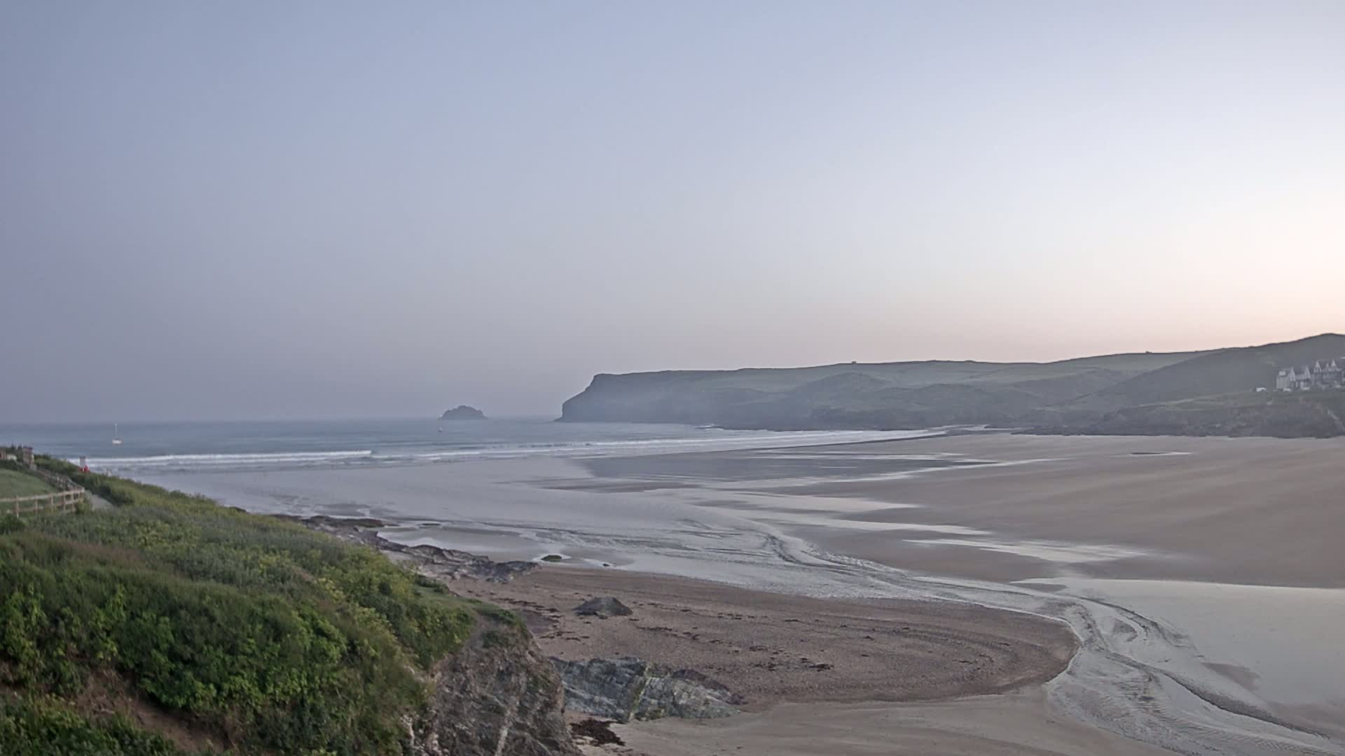 Polzeath Beach Live Cam - Polzeath, Cornwall, South West, England, United Kingdom