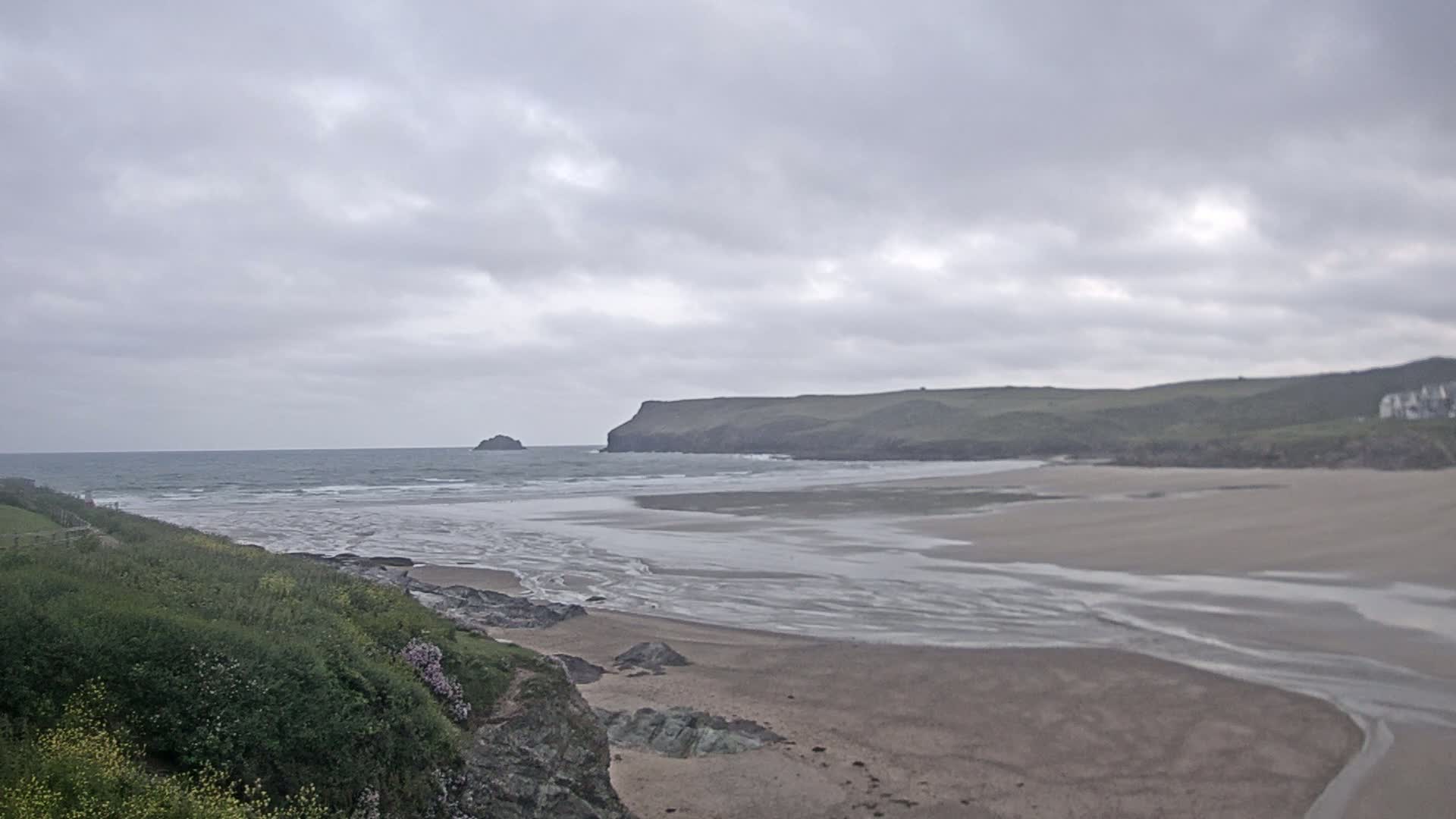 Polzeath Beach Live Cam - Polzeath, Cornwall, South West, England, United Kingdom