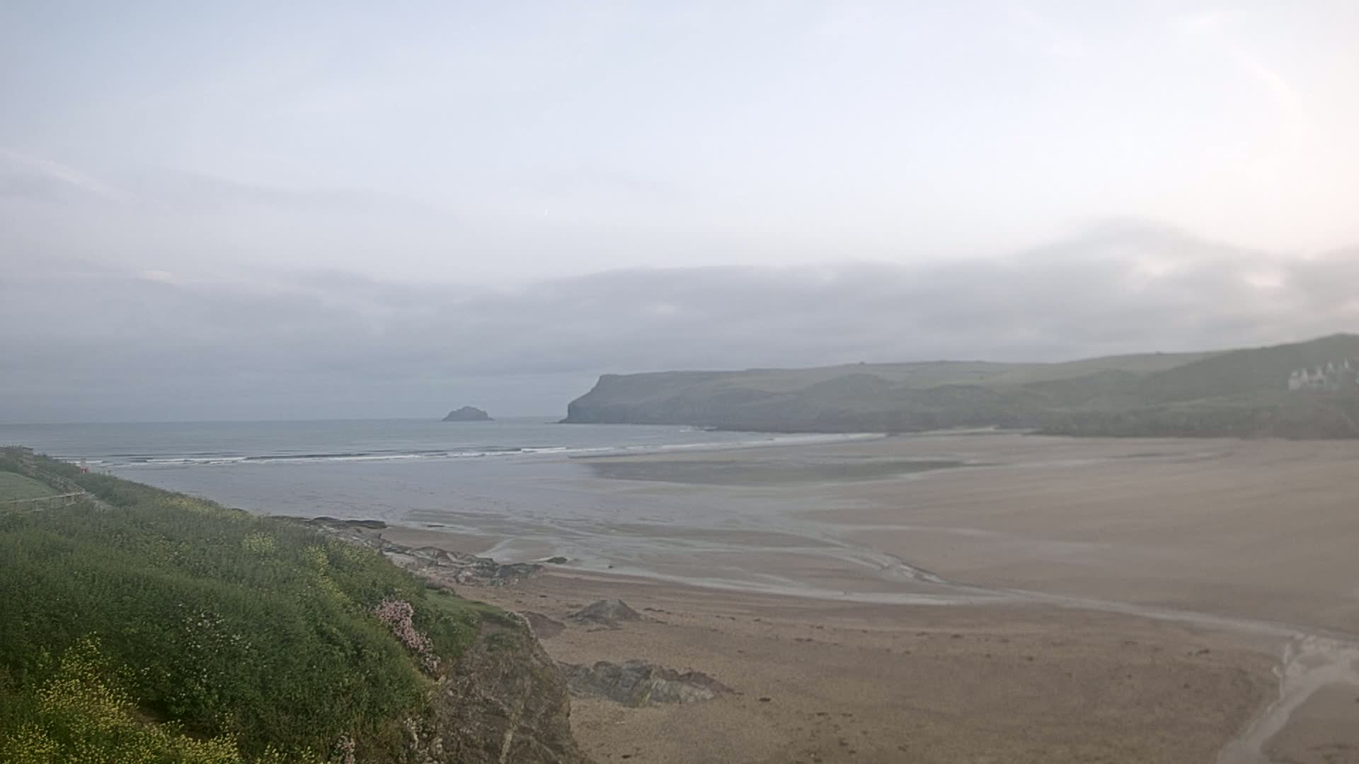 Polzeath Beach Live Cam - Polzeath, Cornwall, South West, England, United Kingdom