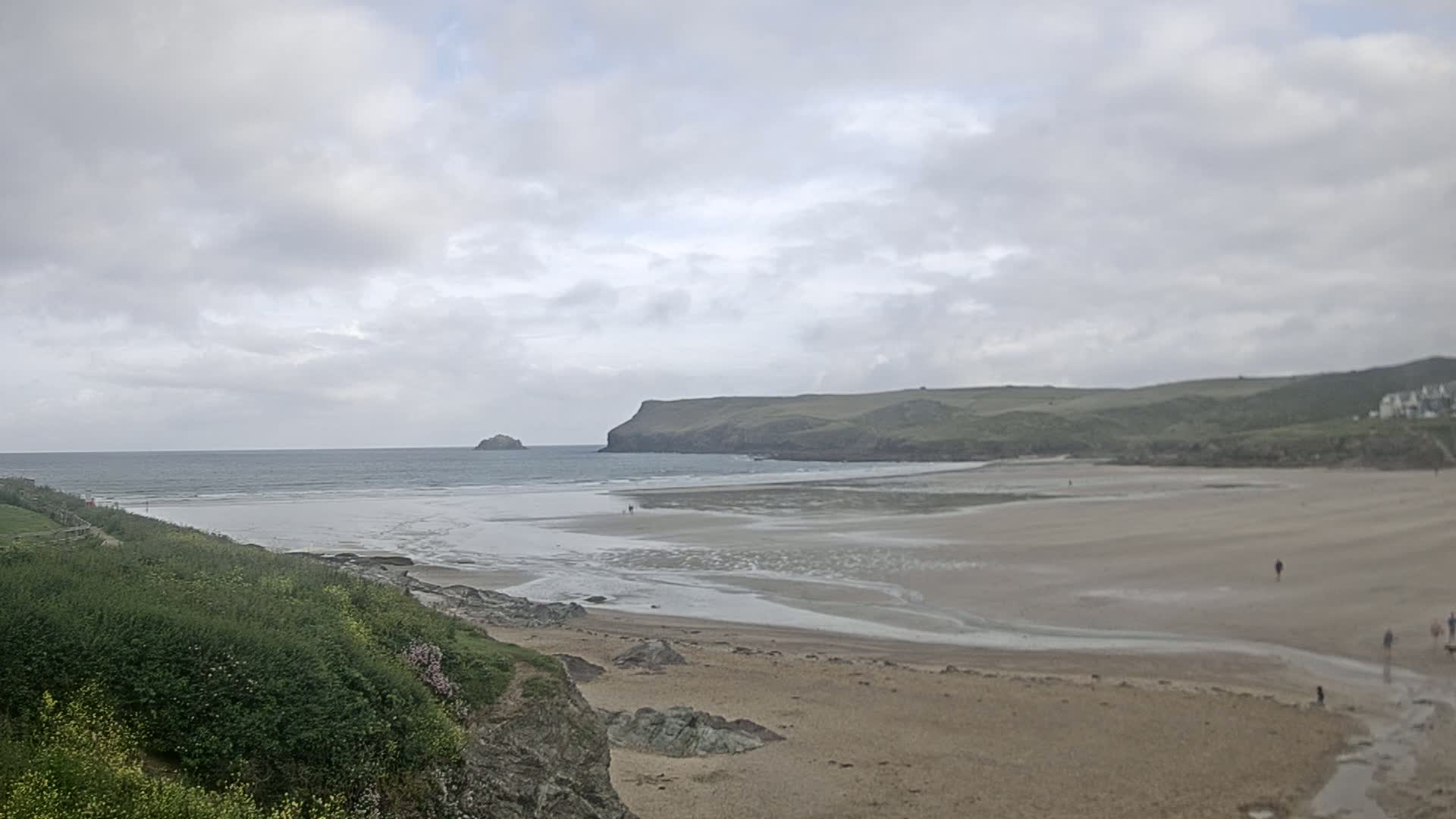 Polzeath Beach Live Cam - Polzeath, Cornwall, South West, England, United Kingdom