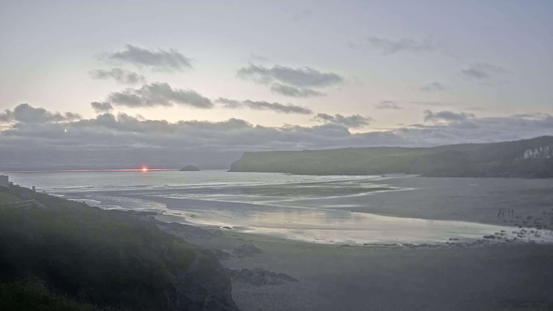 Polzeath Beach Live Cam - Polzeath, Cornwall, South West, England, United Kingdom