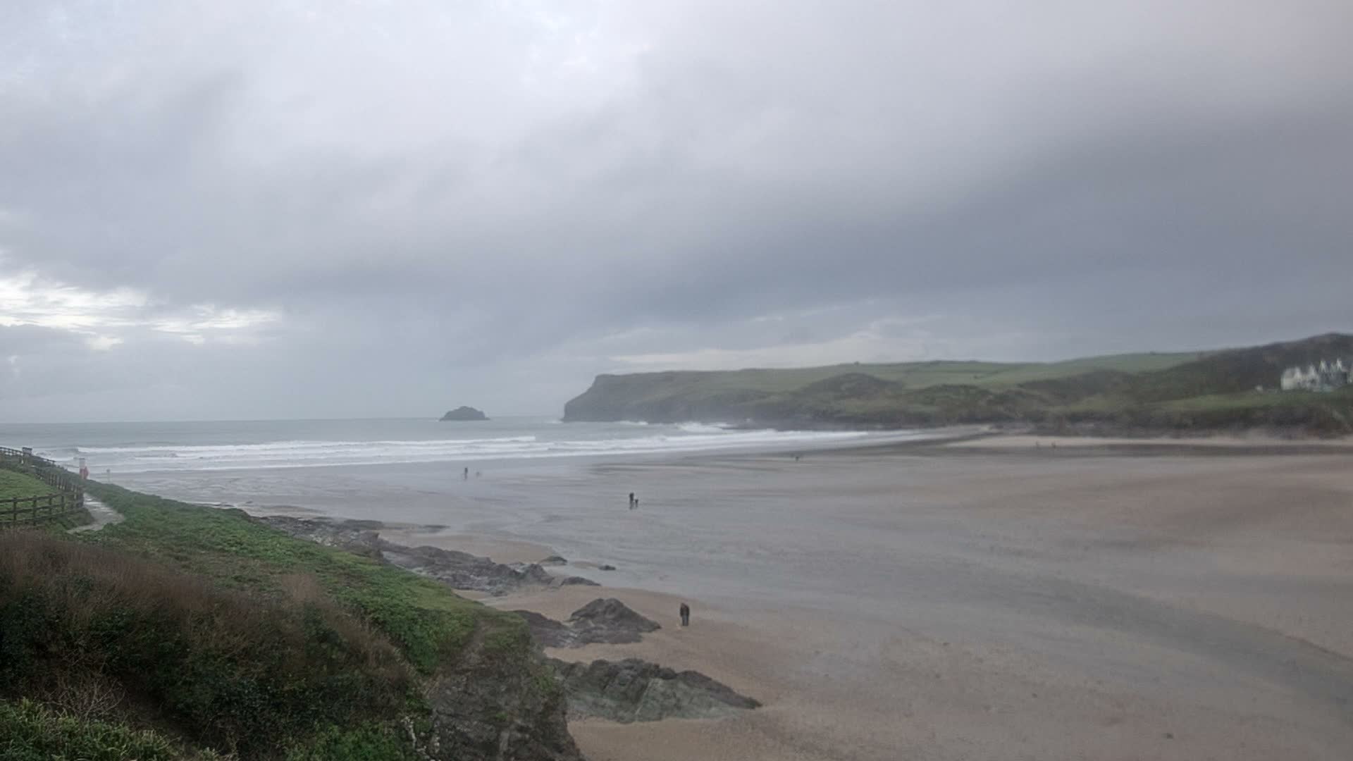 Polzeath Beach Live Cam - Polzeath, Cornwall, South West, England, United Kingdom
