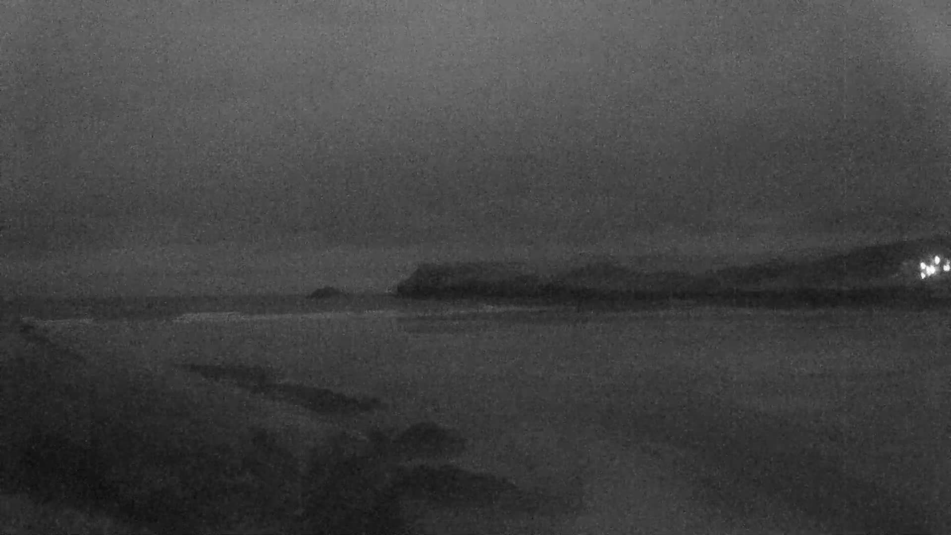 Polzeath Beach Live Cam - Polzeath, Cornwall, South West, England, United Kingdom
