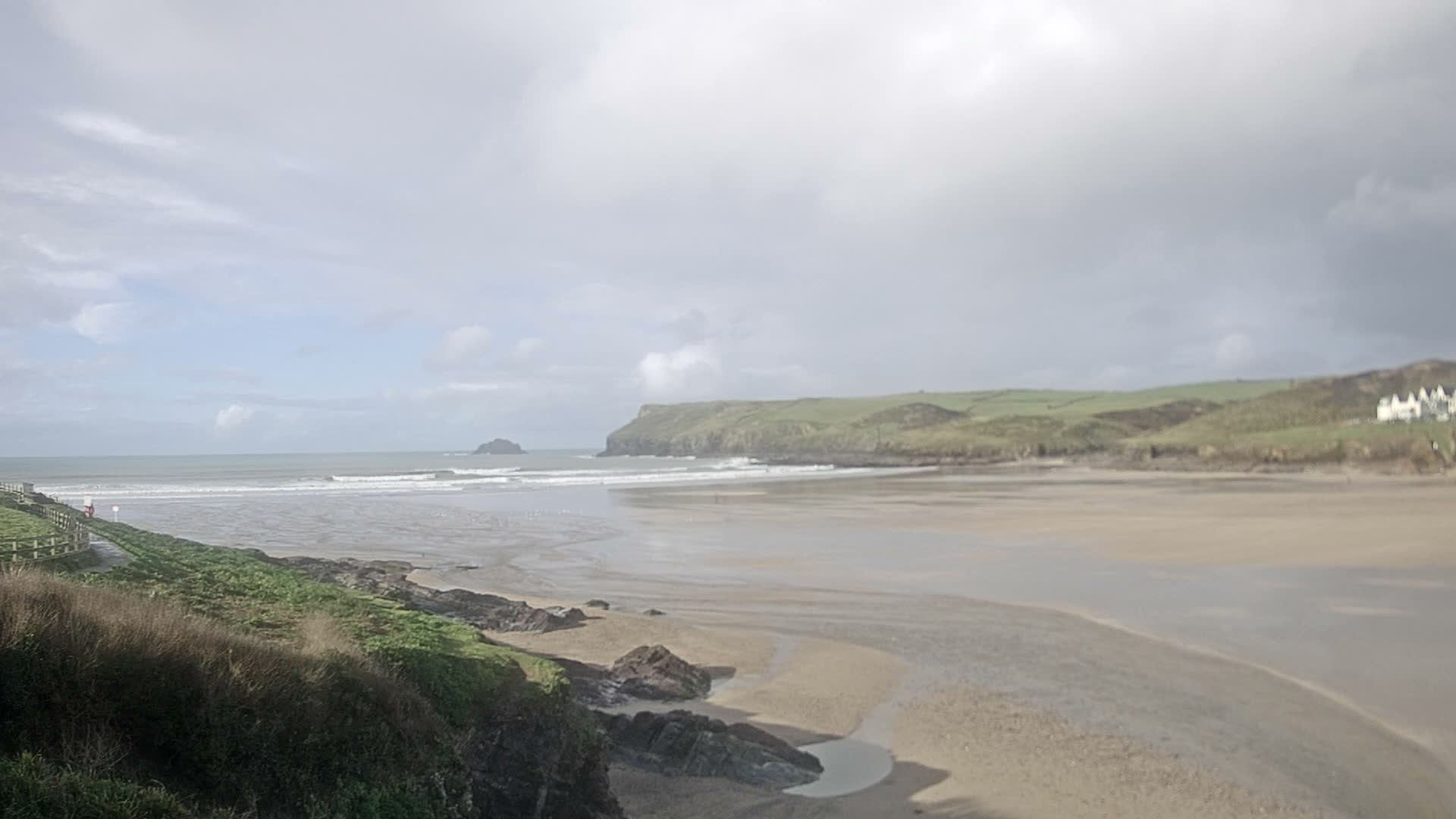 Polzeath Beach Live Cam - Polzeath, Cornwall, South West, England, United Kingdom