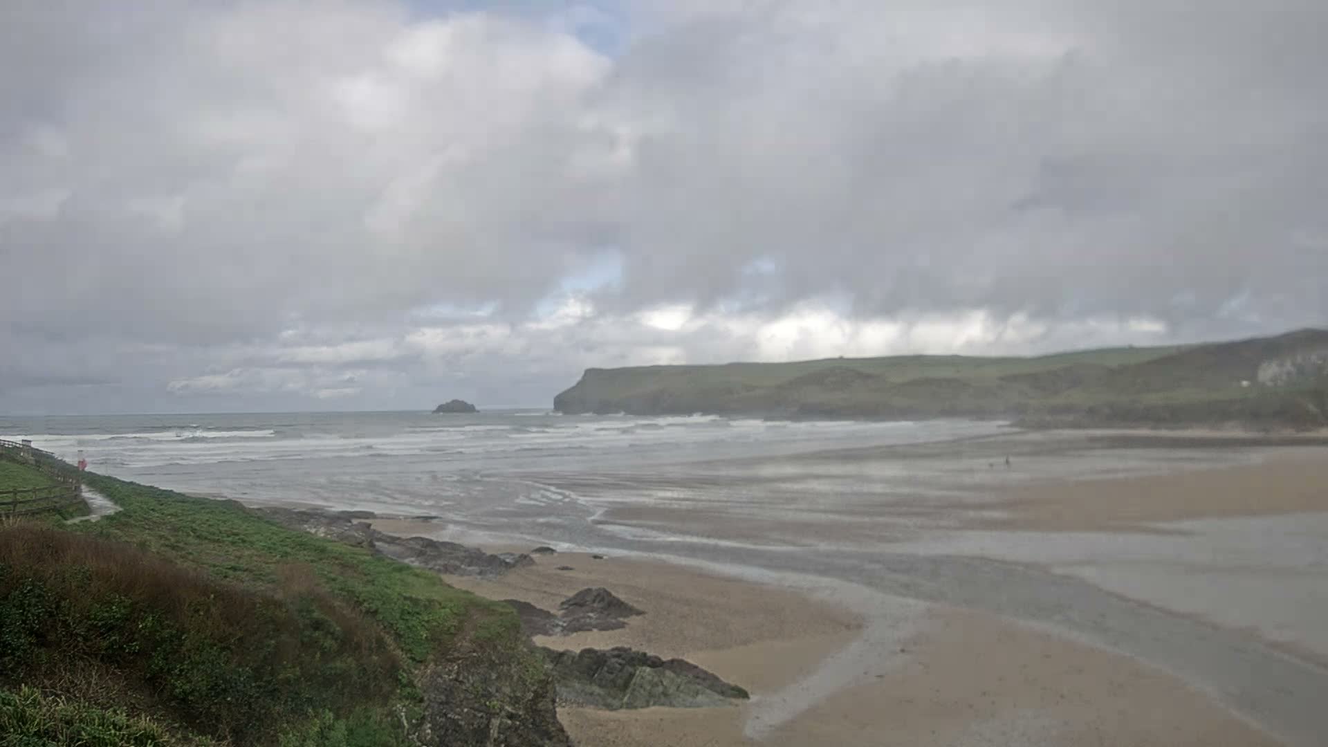 Polzeath Beach Live Cam - Polzeath, Cornwall, South West, England, United Kingdom