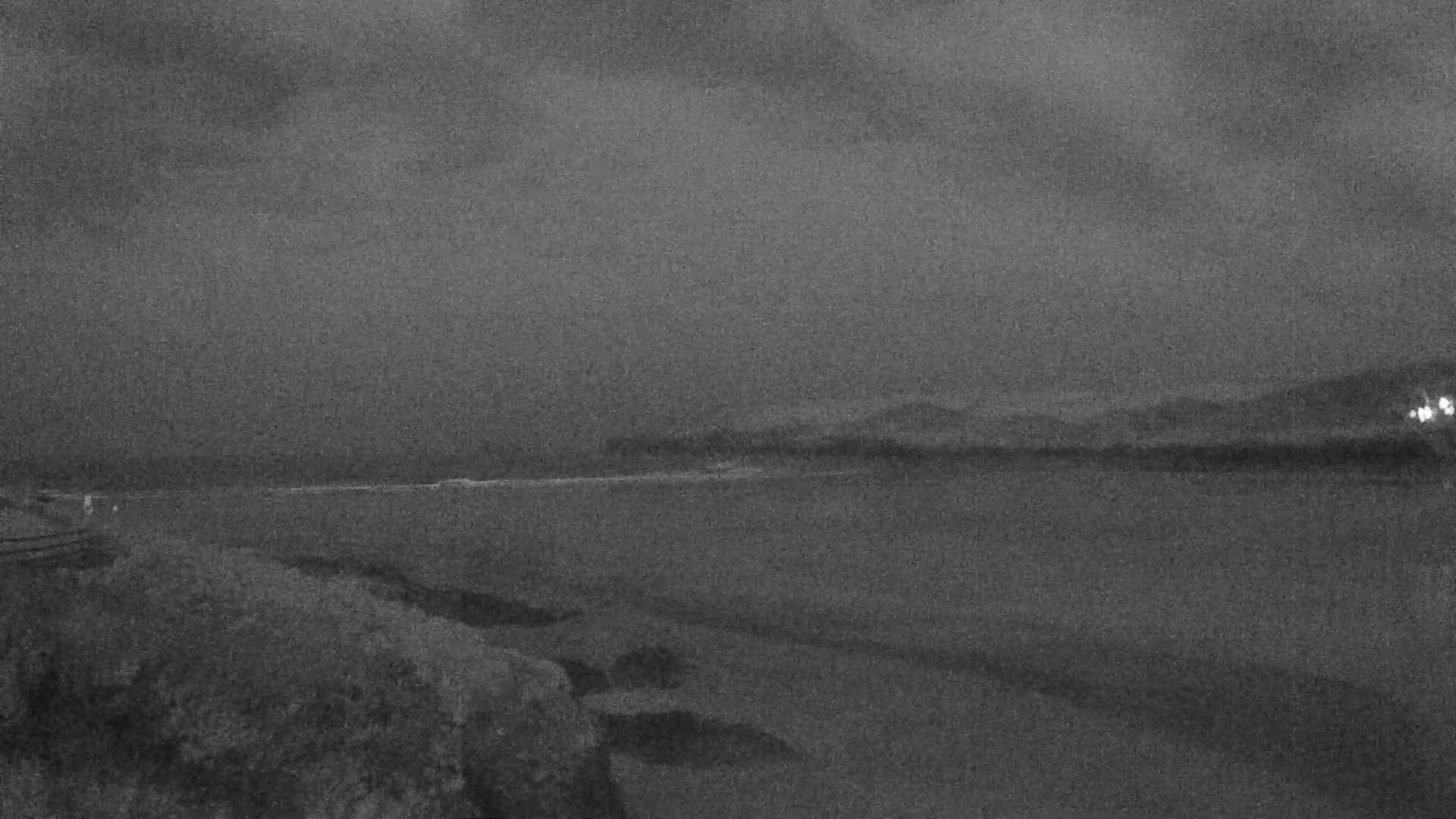 Polzeath Beach Live Cam - Polzeath, Cornwall, South West, England, United Kingdom