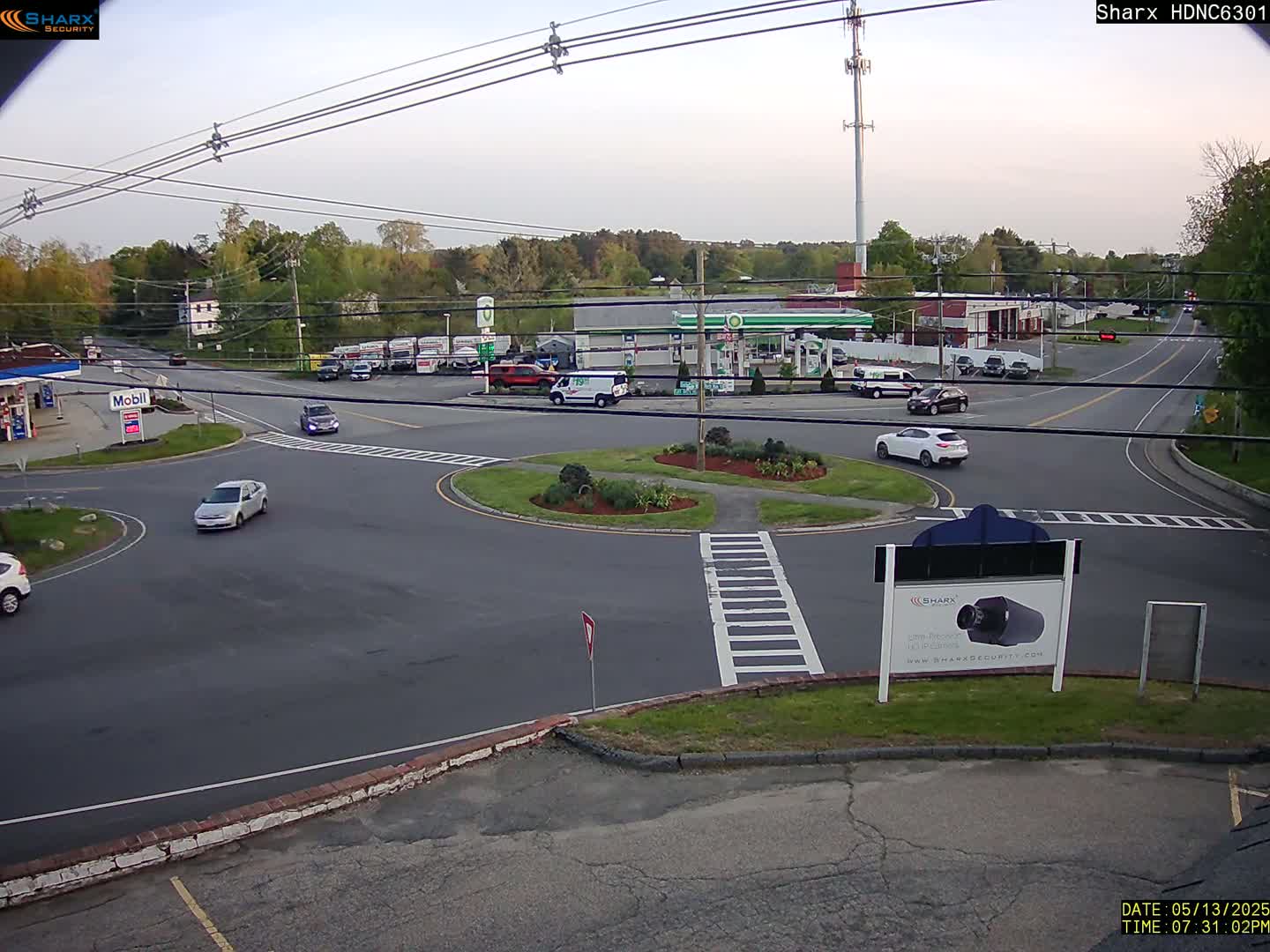 Derry City NH, E Derry Rd/ Chester Rd /E Broadway Derry Village Junction Live Cam - Derry, Rockingham, New Hampshire, USA