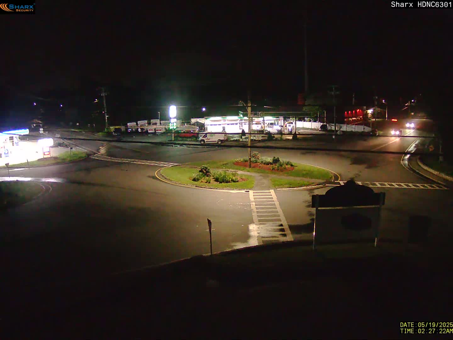Derry City NH, E Derry Rd/ Chester Rd /E Broadway Derry Village Junction Live Cam - Derry, Rockingham, New Hampshire, USA