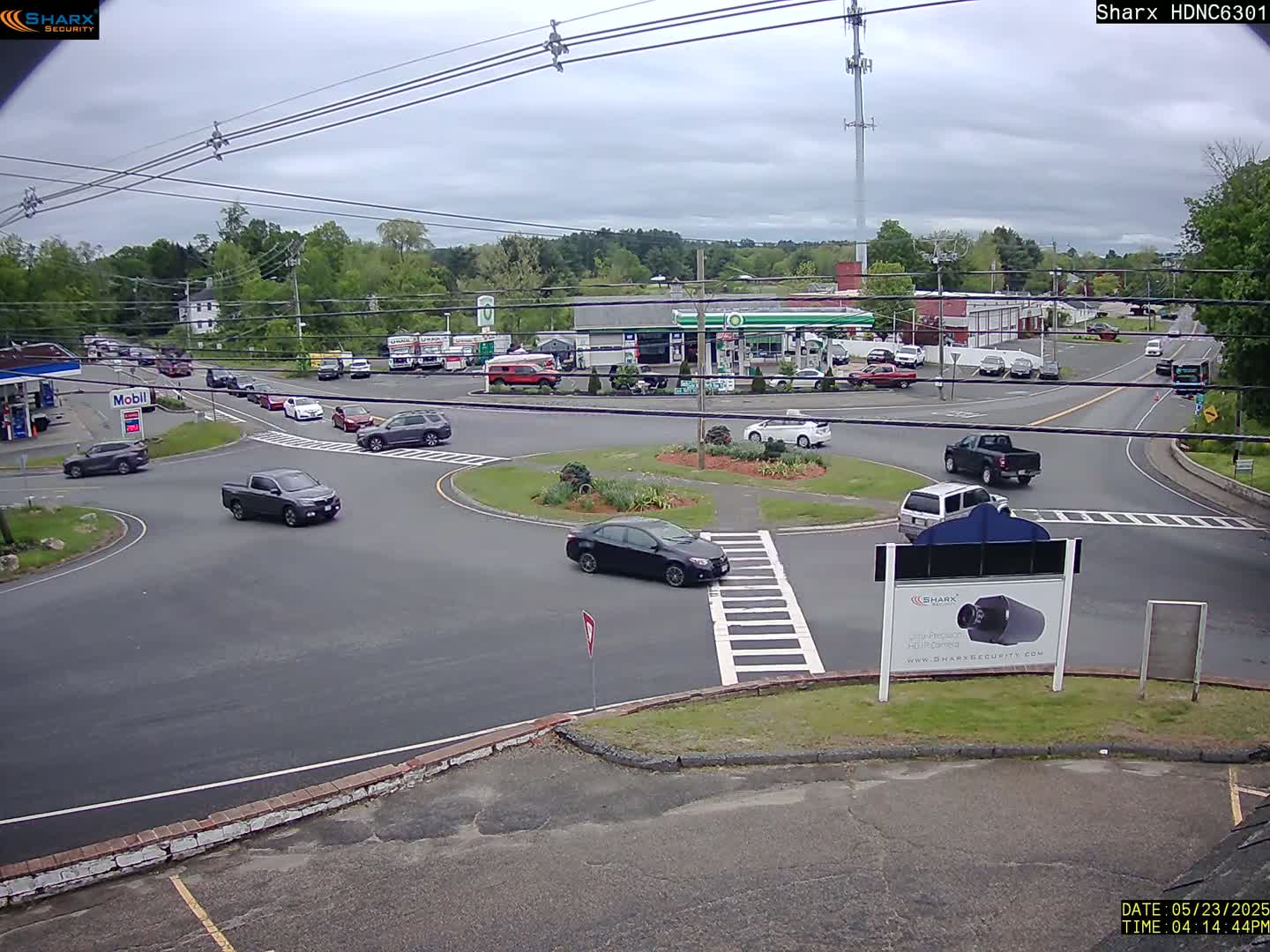Derry City NH, E Derry Rd/ Chester Rd /E Broadway Derry Village Junction Live Cam - Derry, Rockingham, New Hampshire, USA