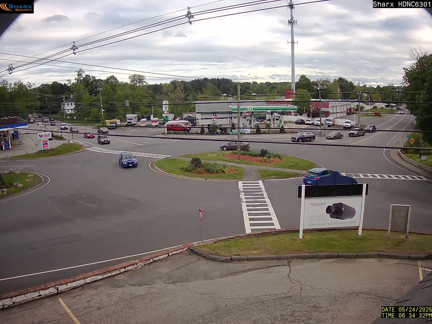 Derry City NH, E Derry Rd/ Chester Rd /E Broadway Derry Village Junction Live Cam - Derry, Rockingham, New Hampshire, USA