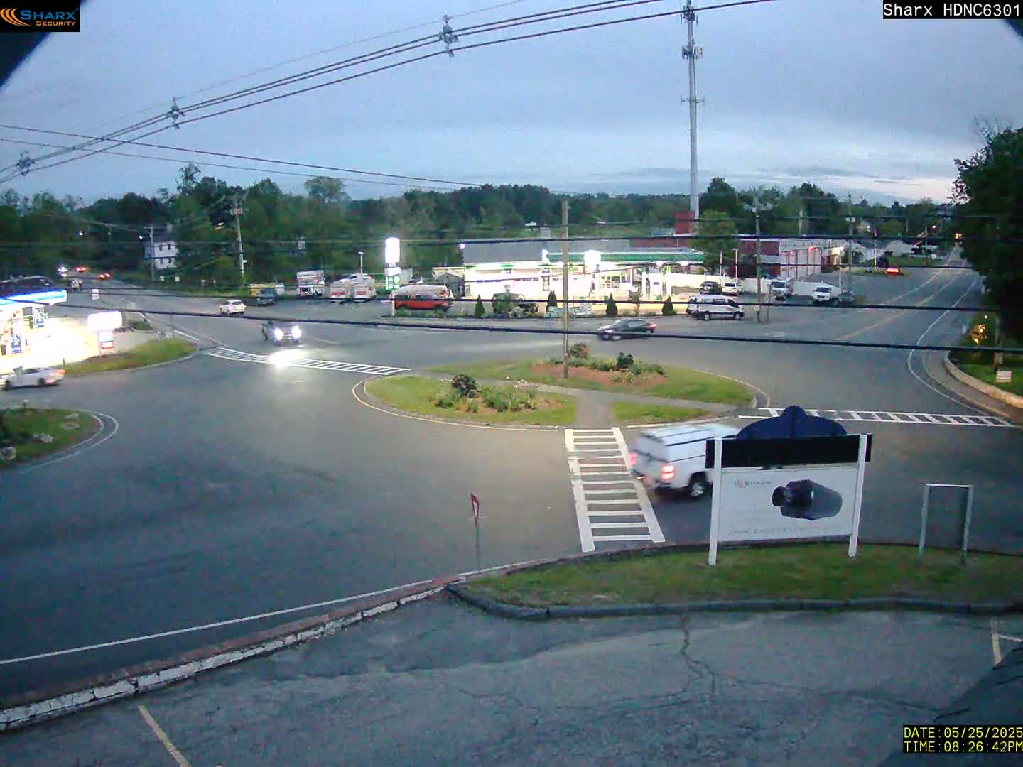 Derry City NH, E Derry Rd/ Chester Rd /E Broadway Derry Village Junction Live Cam - Derry, Rockingham, New Hampshire, USA
