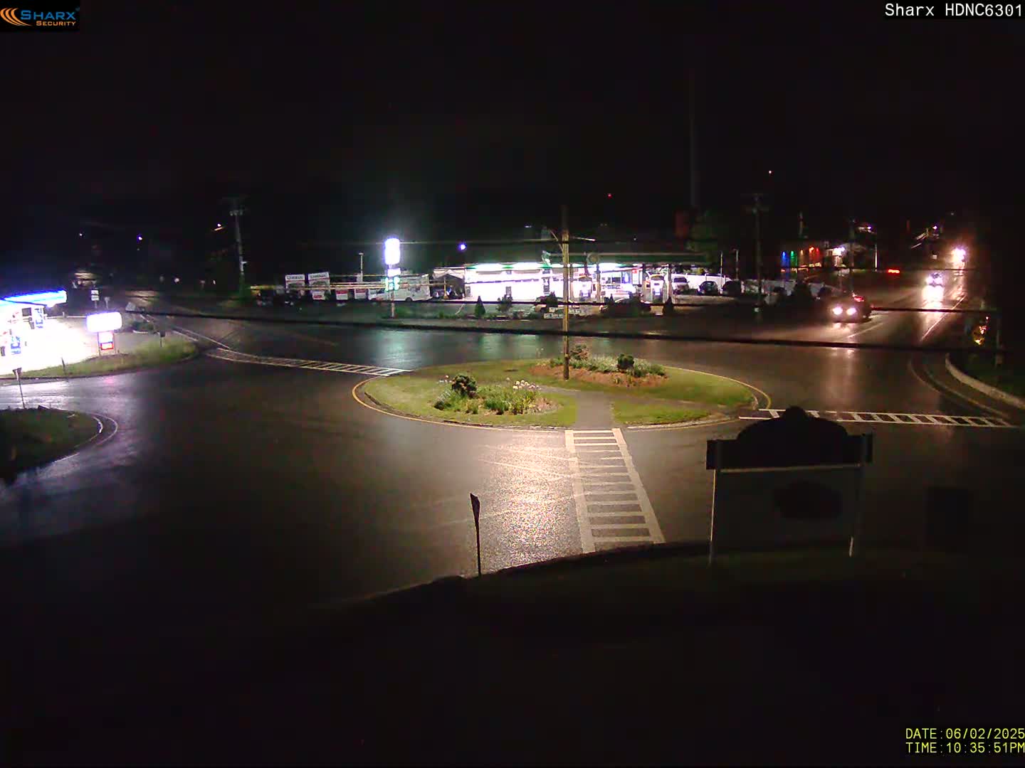 Derry City NH, E Derry Rd/ Chester Rd /E Broadway Derry Village Junction Live Cam - Derry, Rockingham, New Hampshire, USA