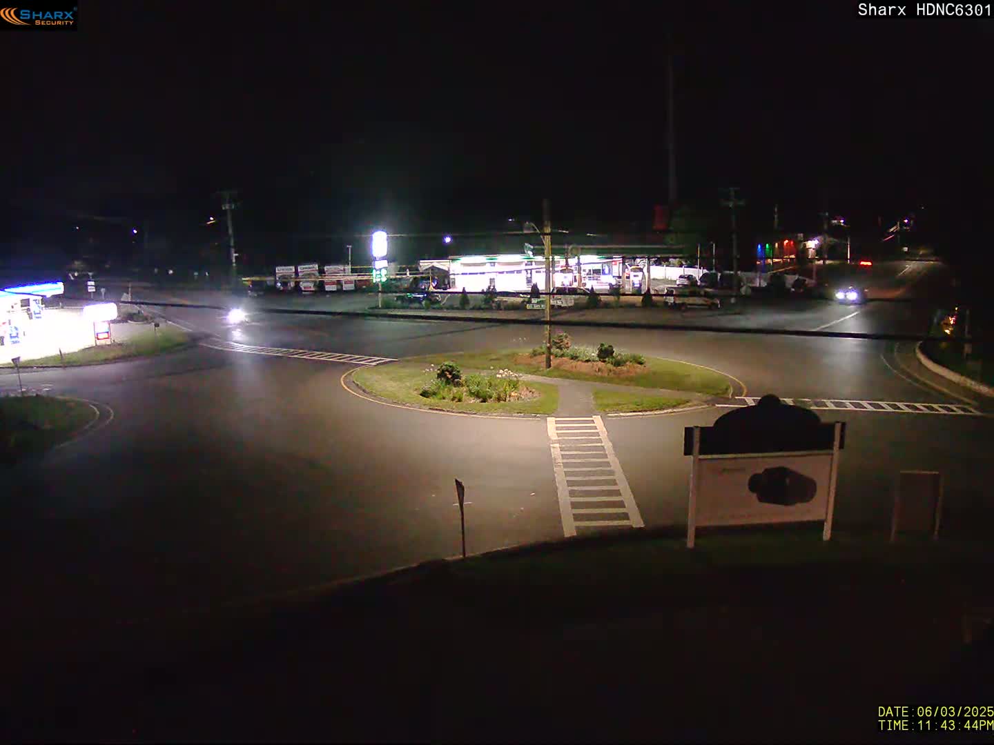 Derry City NH, E Derry Rd/ Chester Rd /E Broadway Derry Village Junction Live Cam - Derry, Rockingham, New Hampshire, USA