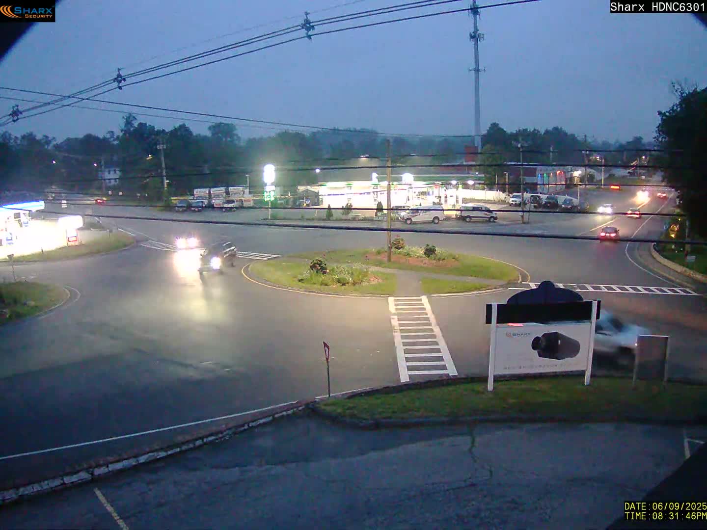 Derry City NH, E Derry Rd/ Chester Rd /E Broadway Derry Village Junction Live Cam - Derry, Rockingham, New Hampshire, USA