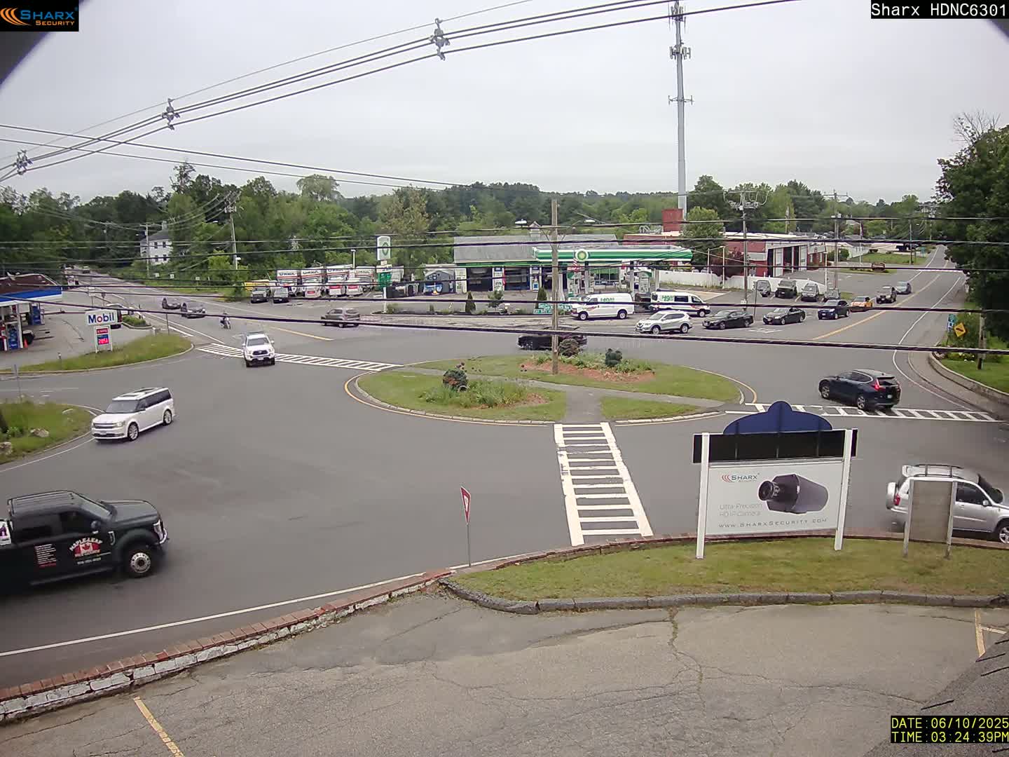 Derry City NH, E Derry Rd/ Chester Rd /E Broadway Derry Village Junction Live Cam - Derry, Rockingham, New Hampshire, USA