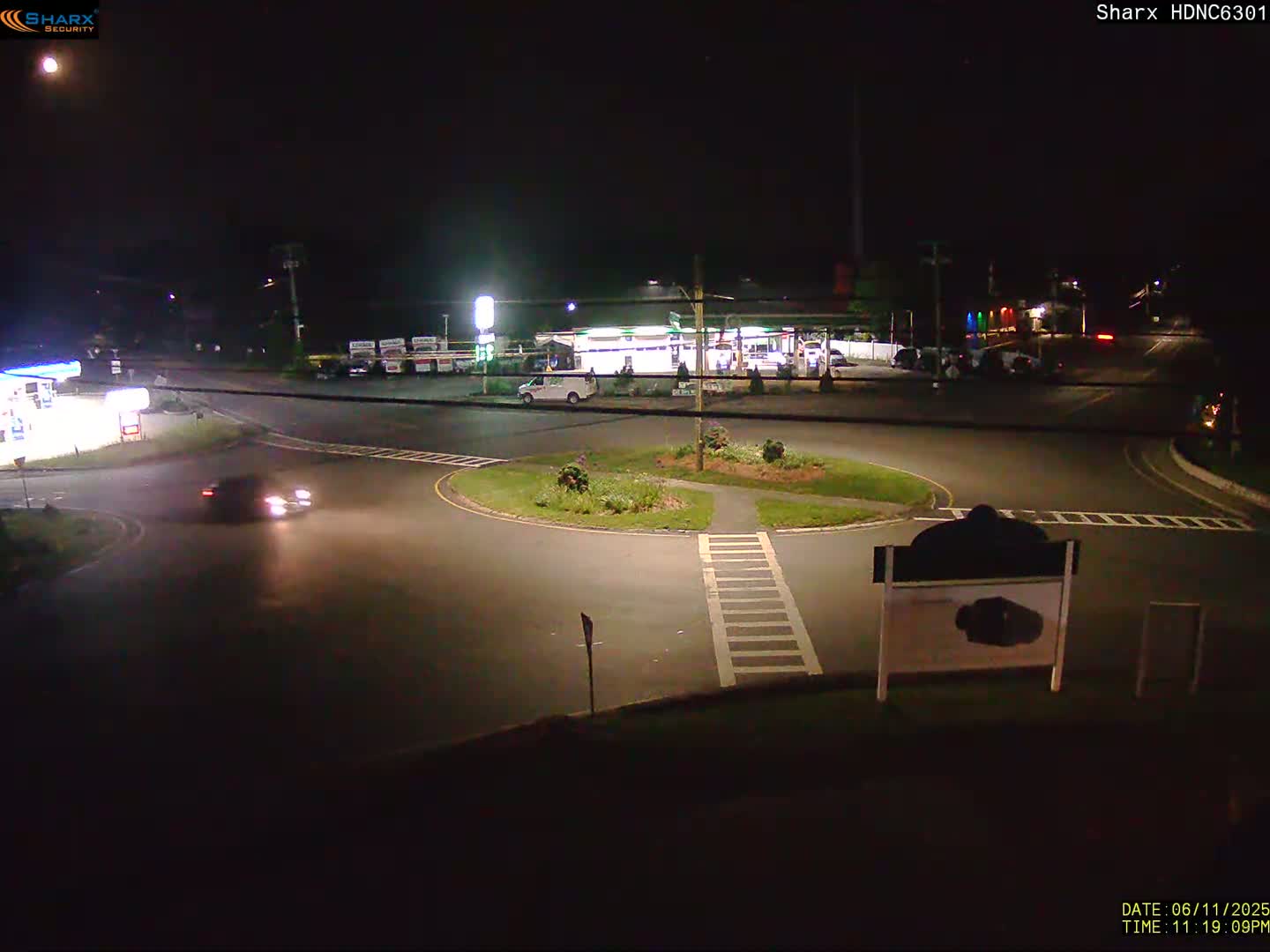 Derry City NH, E Derry Rd/ Chester Rd /E Broadway Derry Village Junction Live Cam - Derry, Rockingham, New Hampshire, USA