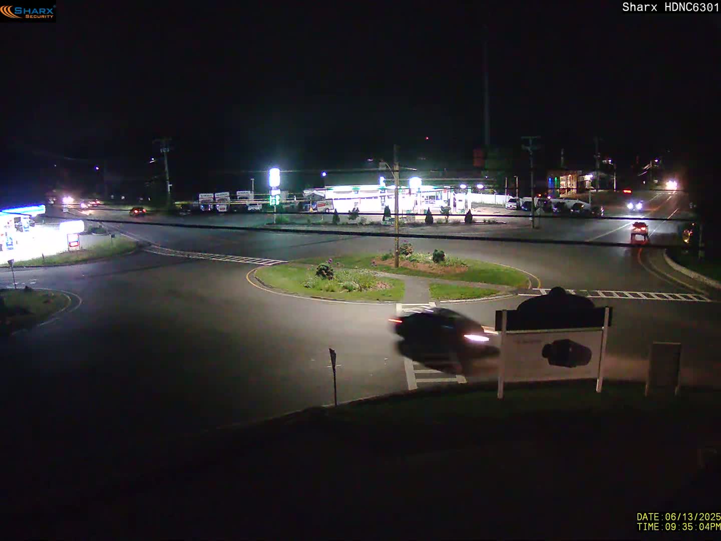 Derry City NH, E Derry Rd/ Chester Rd /E Broadway Derry Village Junction Live Cam - Derry, Rockingham, New Hampshire, USA