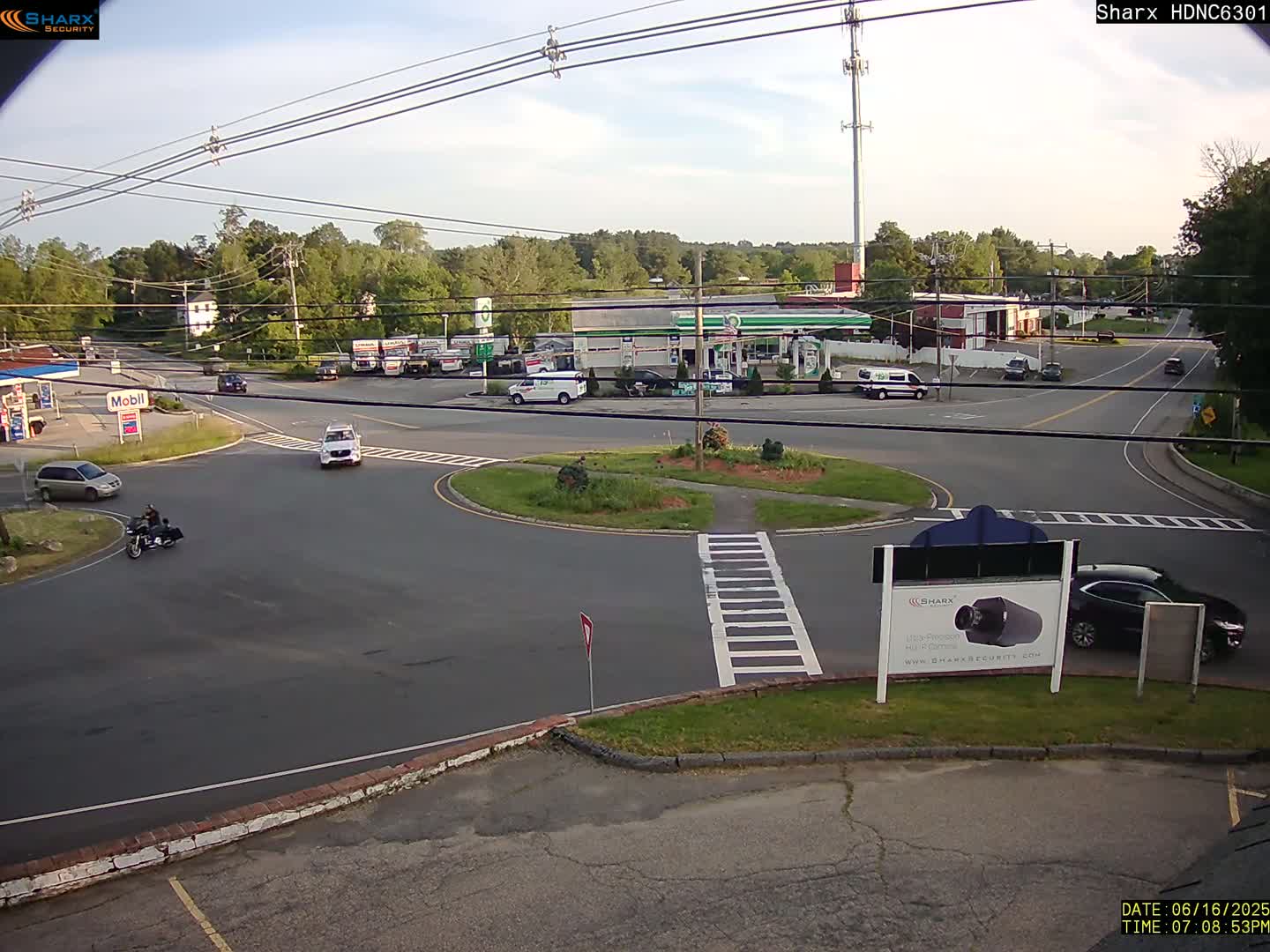 Derry City NH, E Derry Rd/ Chester Rd /E Broadway Derry Village Junction Live Cam - Derry, Rockingham, New Hampshire, USA