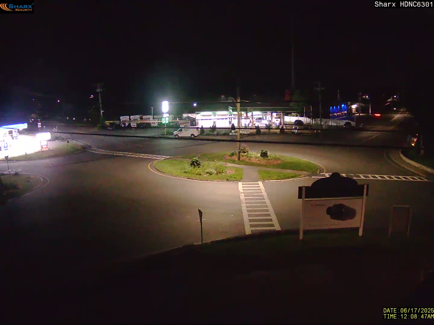 Derry City NH, E Derry Rd/ Chester Rd /E Broadway Derry Village Junction Live Cam - Derry, Rockingham, New Hampshire, USA