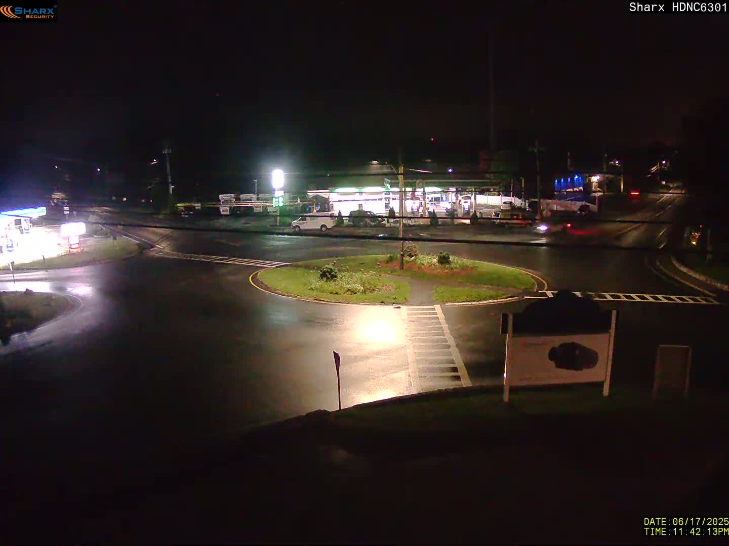 Derry City NH, E Derry Rd/ Chester Rd /E Broadway Derry Village Junction Live Cam - Derry, Rockingham, New Hampshire, USA