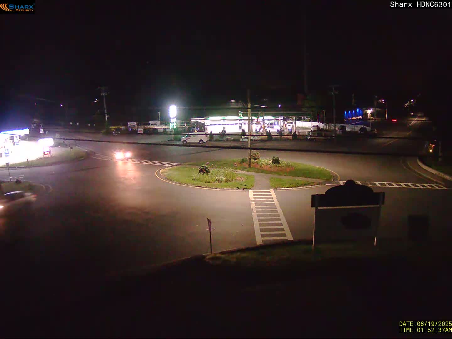Derry City NH, E Derry Rd/ Chester Rd /E Broadway Derry Village Junction Live Cam - Derry, Rockingham, New Hampshire, USA
