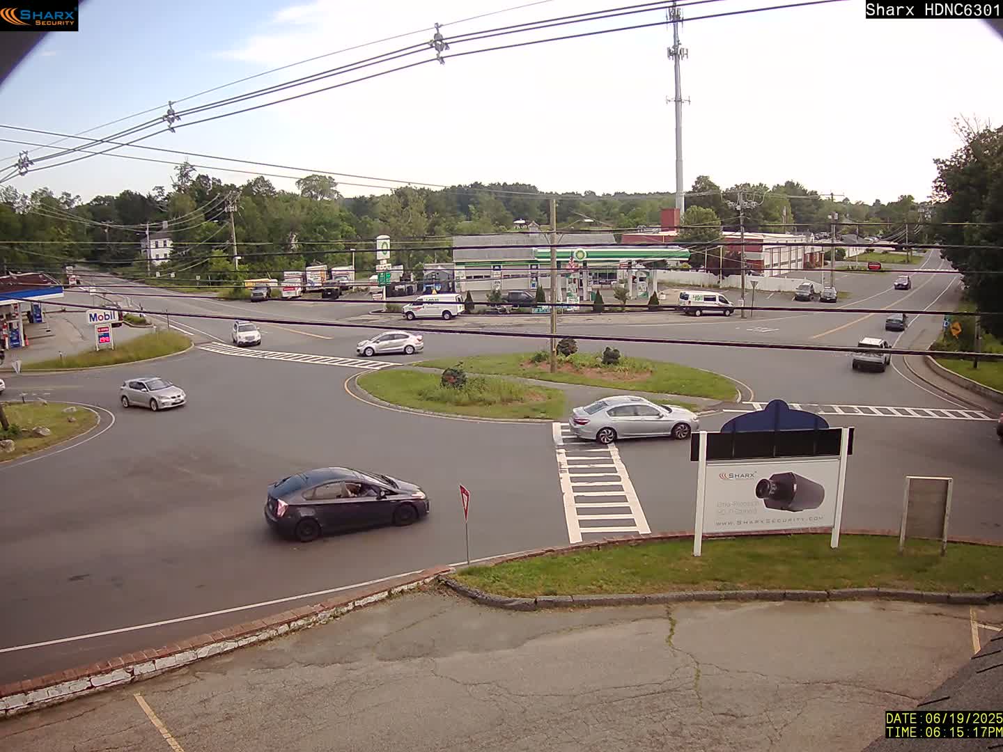 Derry City NH, E Derry Rd/ Chester Rd /E Broadway Derry Village Junction Live Cam - Derry, Rockingham, New Hampshire, USA