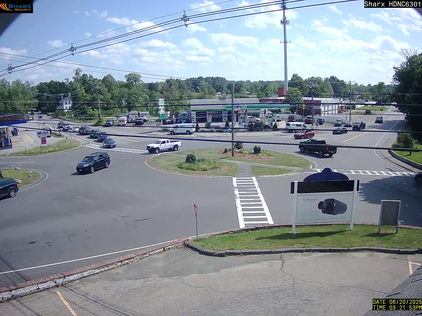 Derry City NH, E Derry Rd/ Chester Rd /E Broadway Derry Village Junction Live Cam - Derry, Rockingham, New Hampshire, USA