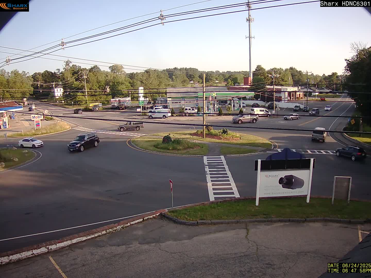 Derry City NH, E Derry Rd/ Chester Rd /E Broadway Derry Village Junction Live Cam - Derry, Rockingham, New Hampshire, USA