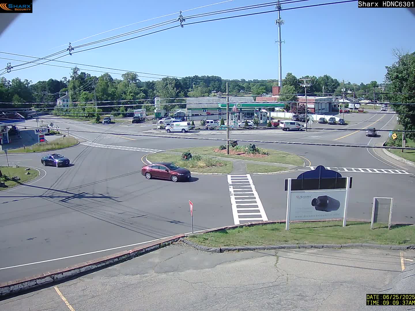 Derry City NH, E Derry Rd/ Chester Rd /E Broadway Derry Village Junction Live Cam - Derry, Rockingham, New Hampshire, USA