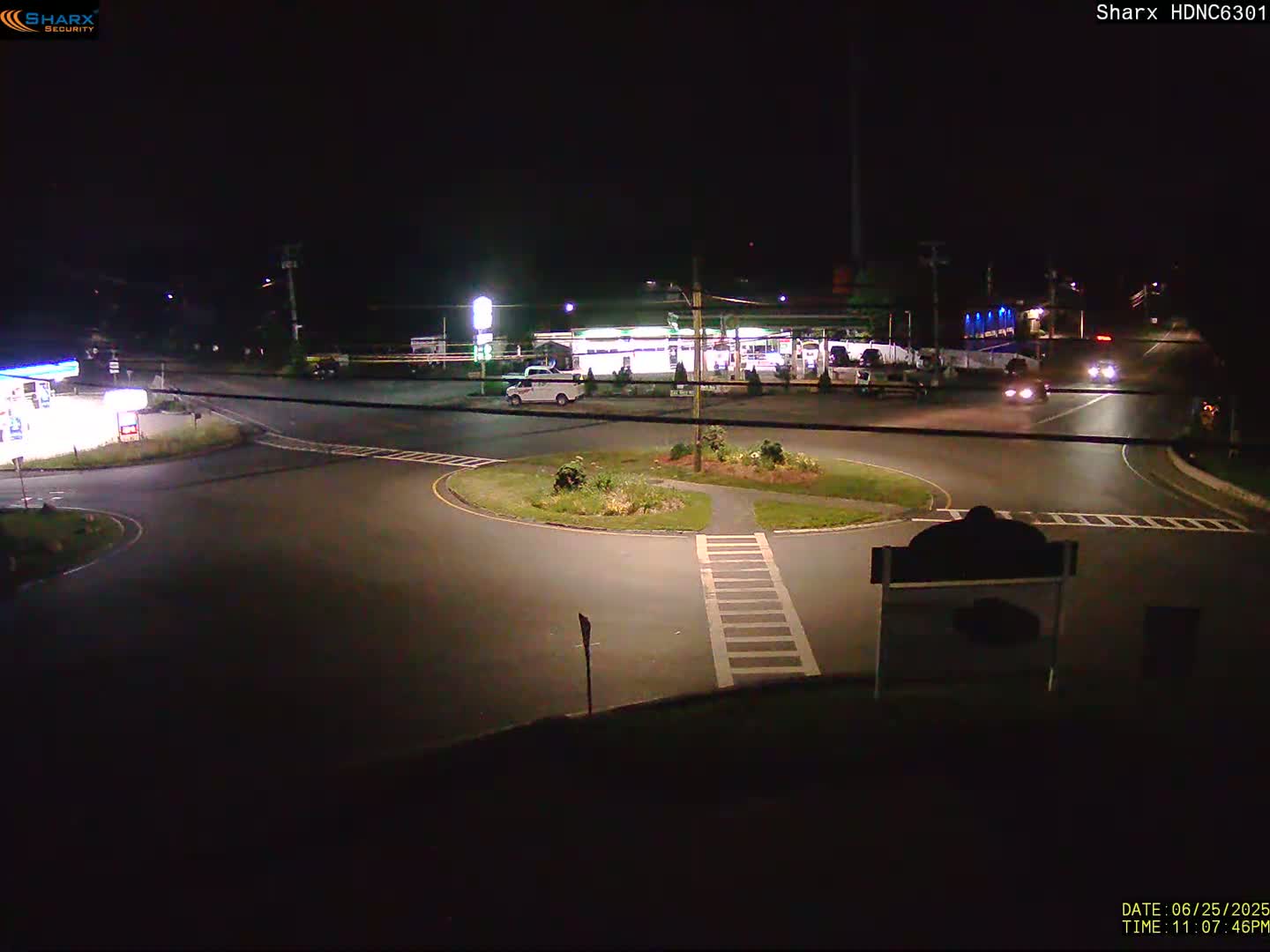 Derry City NH, E Derry Rd/ Chester Rd /E Broadway Derry Village Junction Live Cam - Derry, Rockingham, New Hampshire, USA