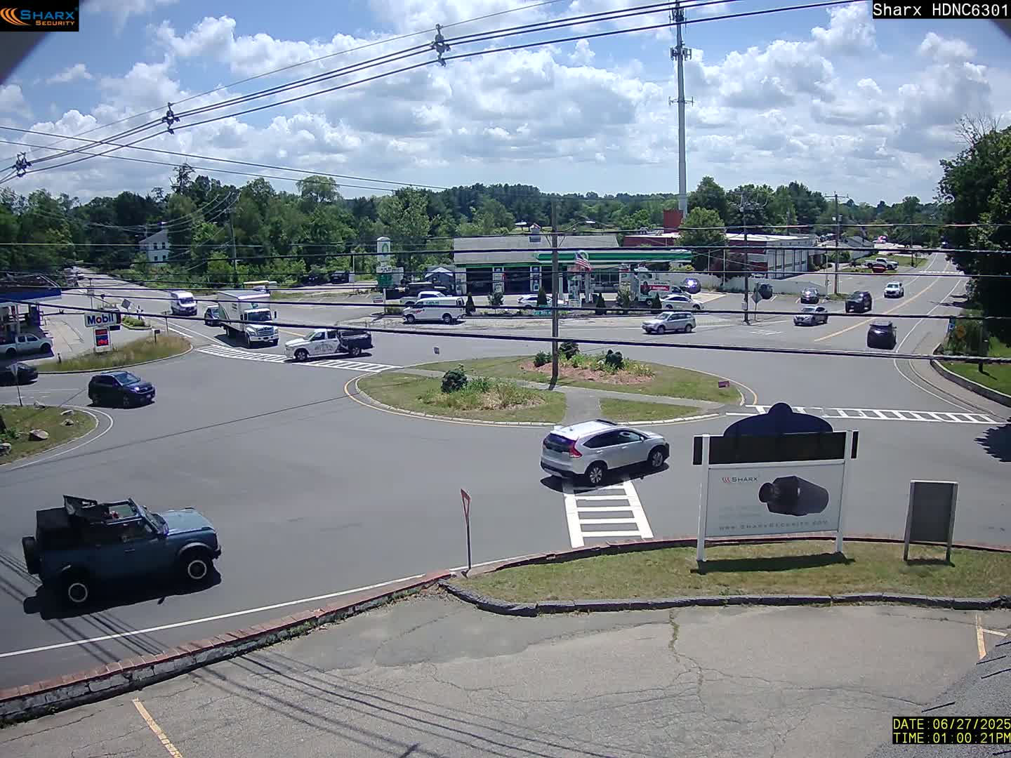 Derry City NH, E Derry Rd/ Chester Rd /E Broadway Derry Village Junction Live Cam - Derry, Rockingham, New Hampshire, USA