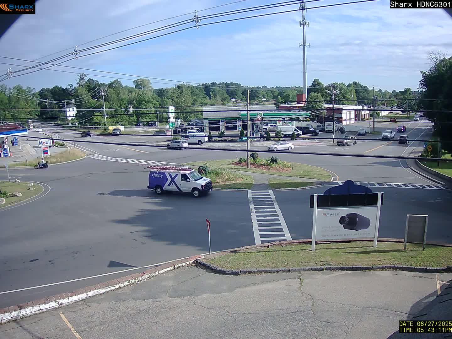 Derry City NH, E Derry Rd/ Chester Rd /E Broadway Derry Village Junction Live Cam - Derry, Rockingham, New Hampshire, USA
